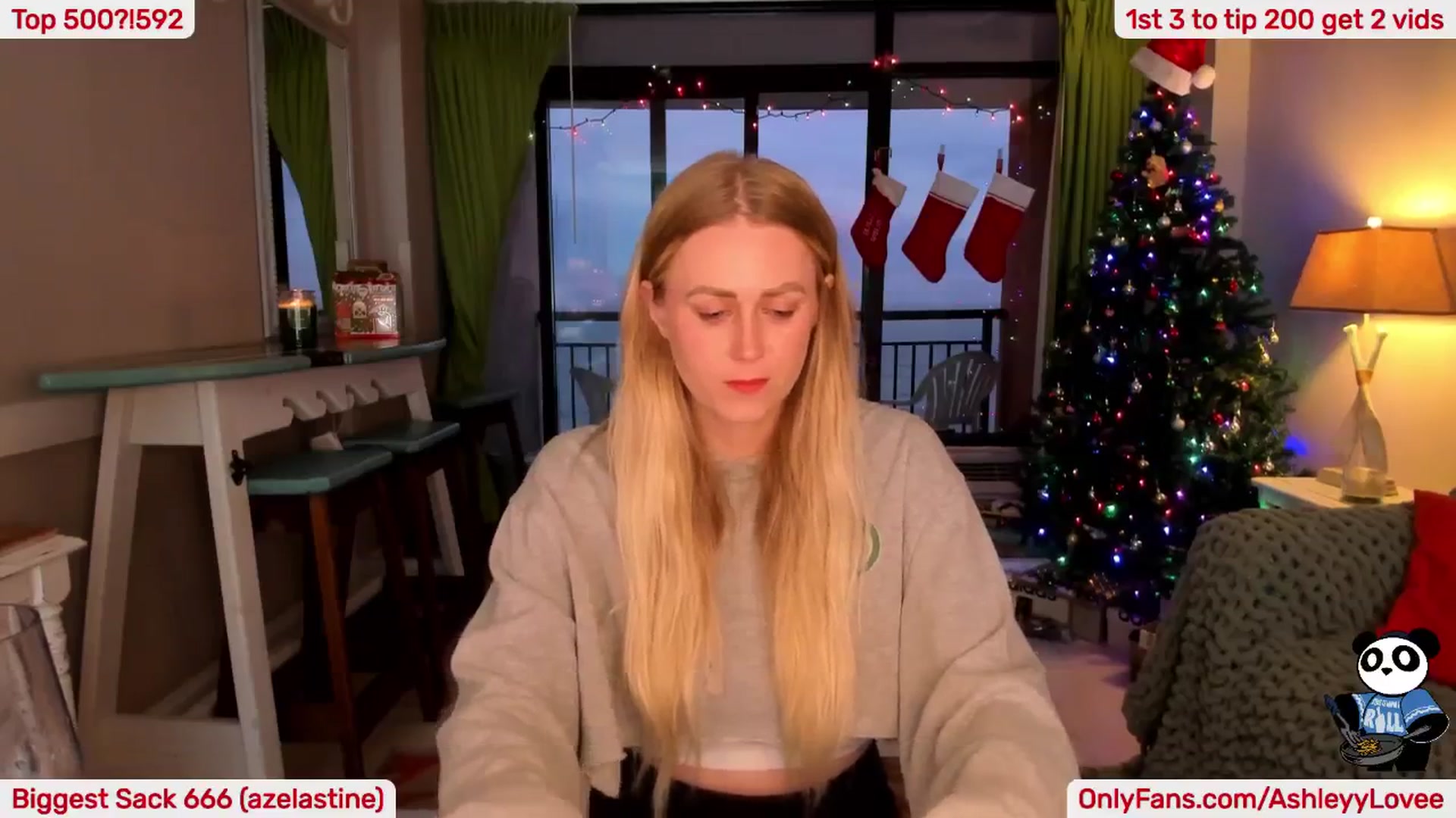 Gallery image thumbnail from AshleyyLovee's myfreecams stream on, 12/29/2024, 22:53 image 16 of 20