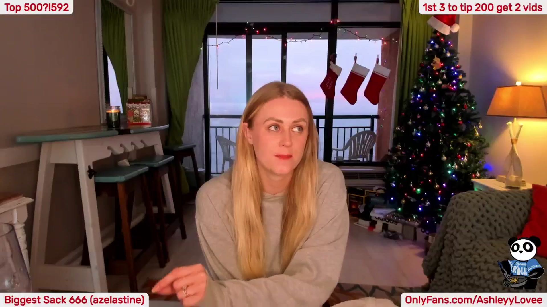 Gallery image thumbnail from AshleyyLovee's myfreecams stream on, 12/29/2024, 22:53 image 14 of 20