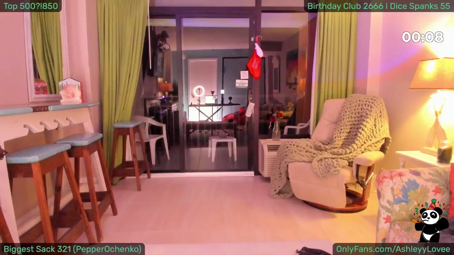 Gallery image thumbnail from AshleyyLovee's myfreecams stream on, 01/04/2025, 01:19 image 9 of 20