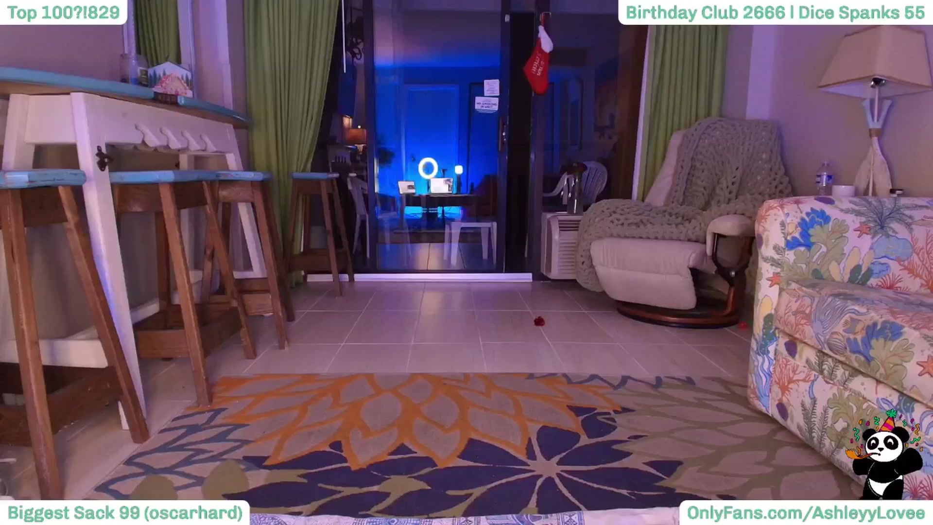 Gallery image thumbnail from AshleyyLovee's myfreecams stream on, 01/07/2025, 23:20 image 6 of 20