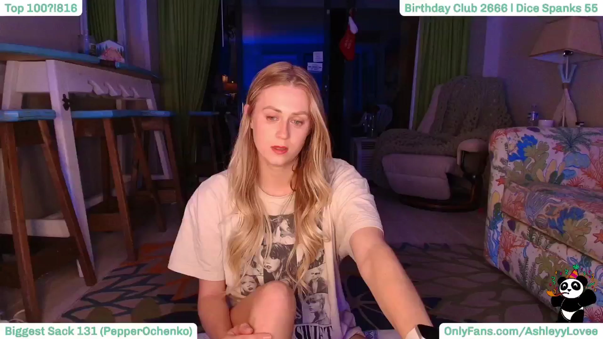 Gallery image thumbnail from AshleyyLovee's myfreecams stream on, 01/07/2025, 23:20 image 17 of 20
