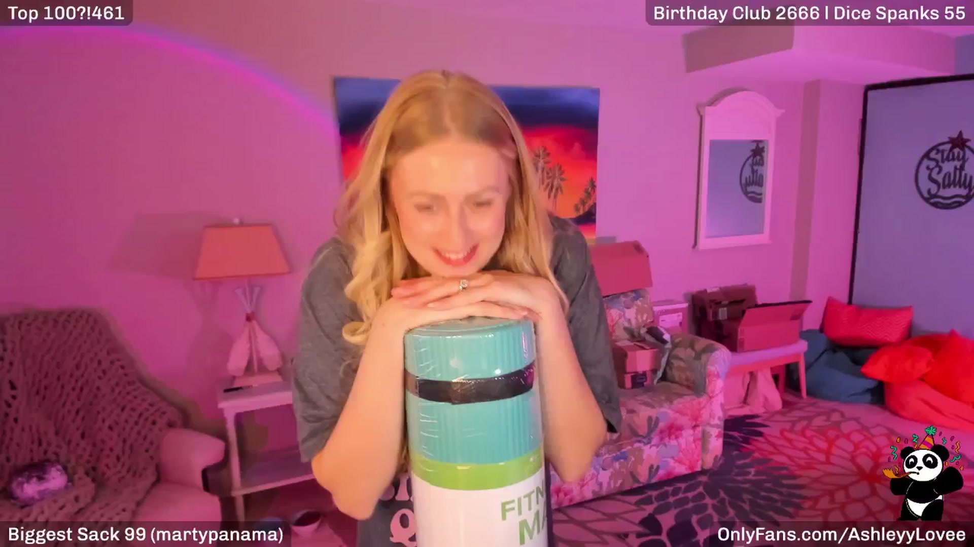 Gallery image thumbnail from AshleyyLovee's myfreecams stream on, 01/15/2025, 24:01 image 1 of 20