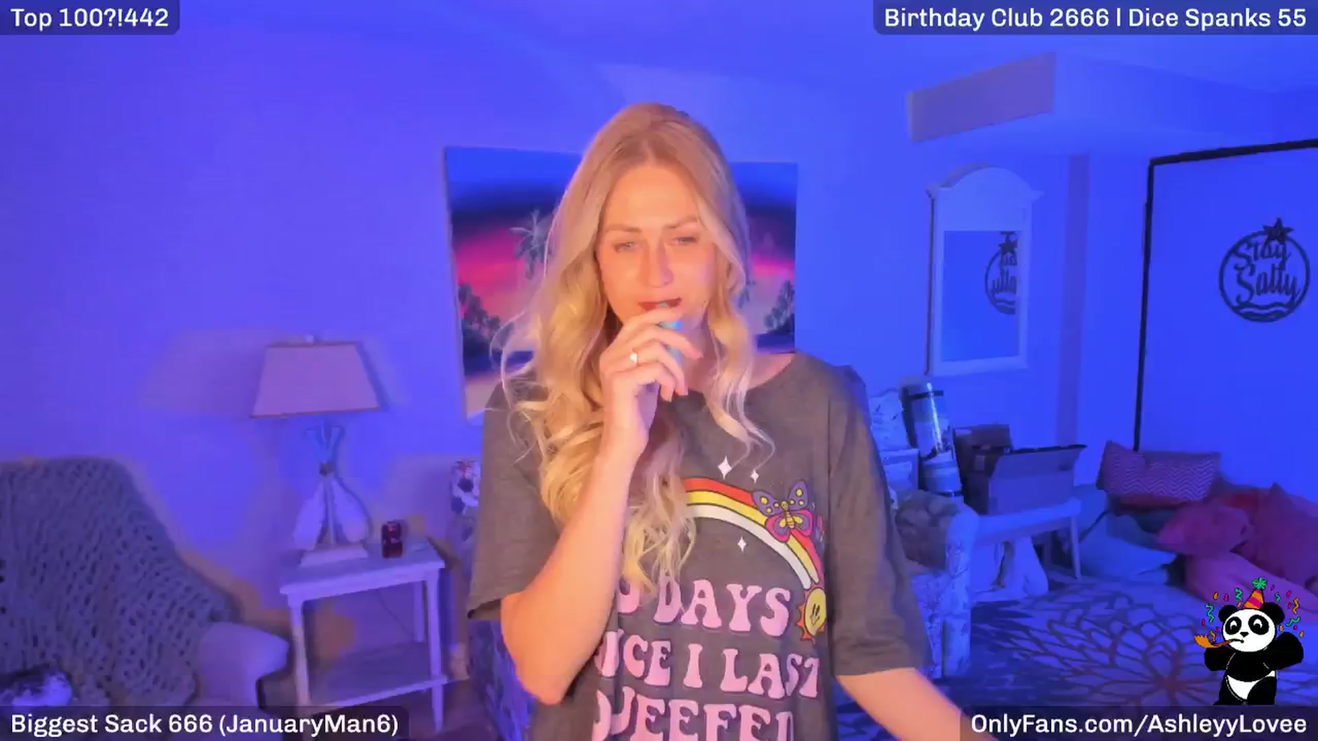 Gallery image thumbnail from AshleyyLovee's myfreecams stream on, 01/15/2025, 24:01 image 16 of 20