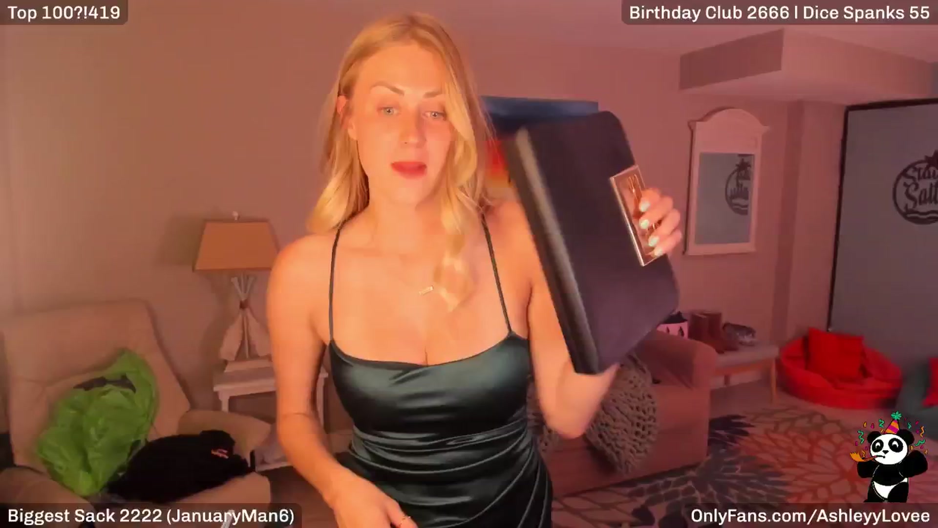 Gallery image thumbnail from AshleyyLovee's myfreecams stream on, 01/20/2025, 02:47 image 11 of 20