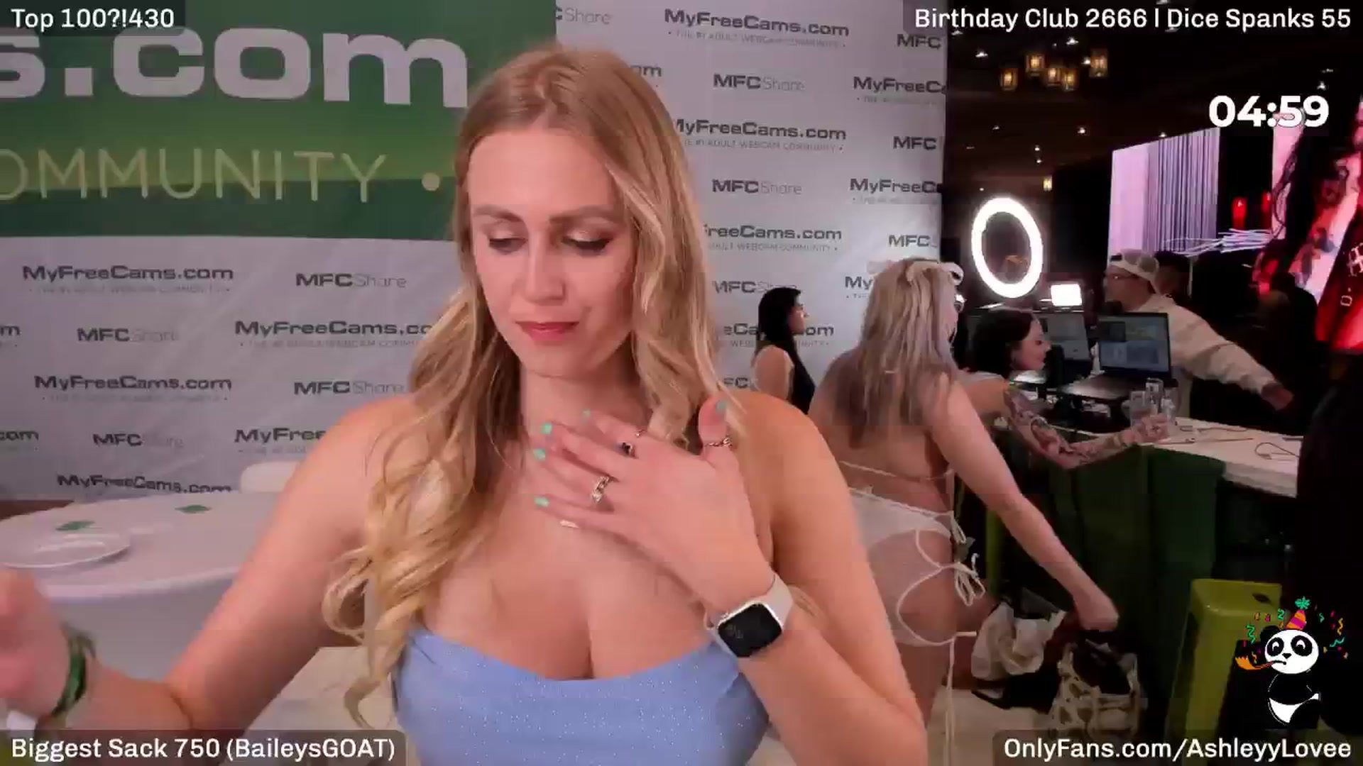 Gallery image thumbnail from AshleyyLovee's myfreecams stream on, 01/23/2025, 03:08 image 15 of 20