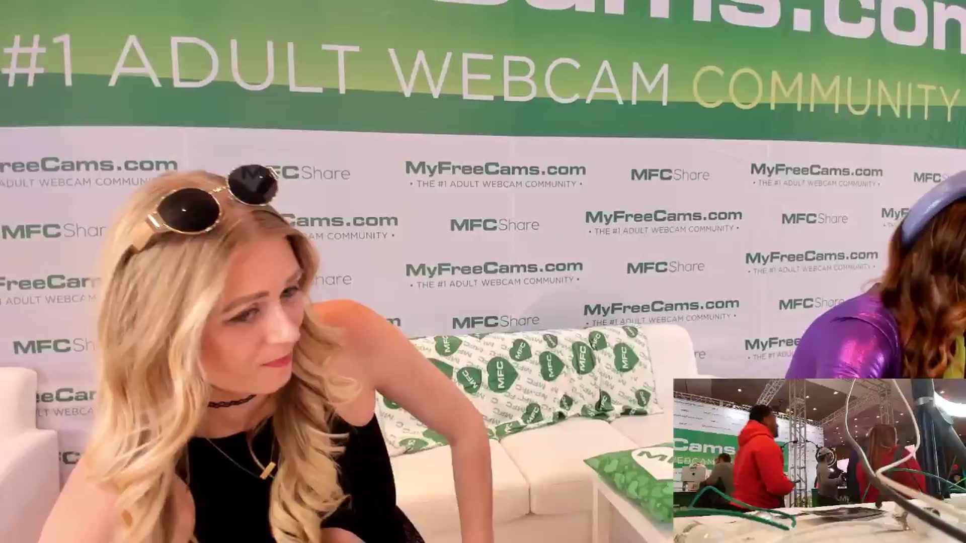 Gallery image thumbnail from AshleyyLovee's myfreecams stream on, 01/23/2025, 22:18 image 5 of 20