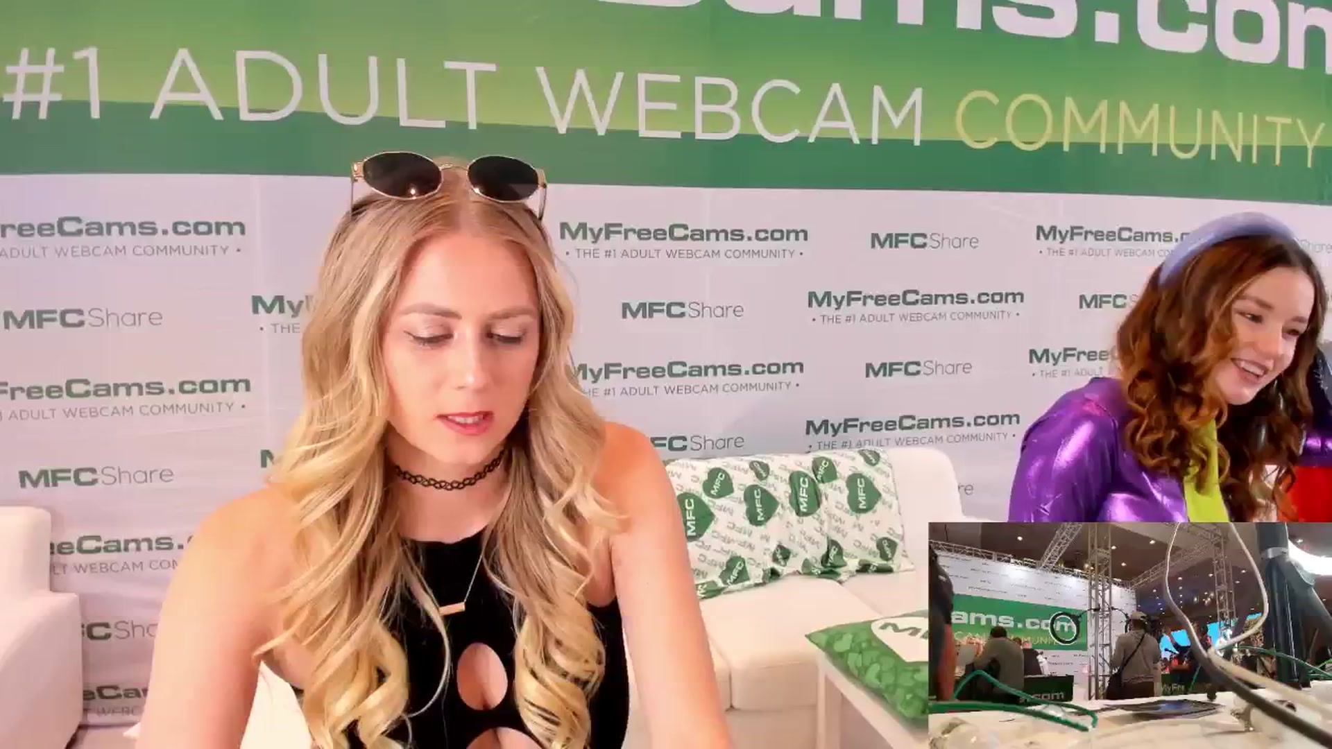 Gallery image thumbnail from AshleyyLovee's myfreecams stream on, 01/23/2025, 22:18 image 4 of 20