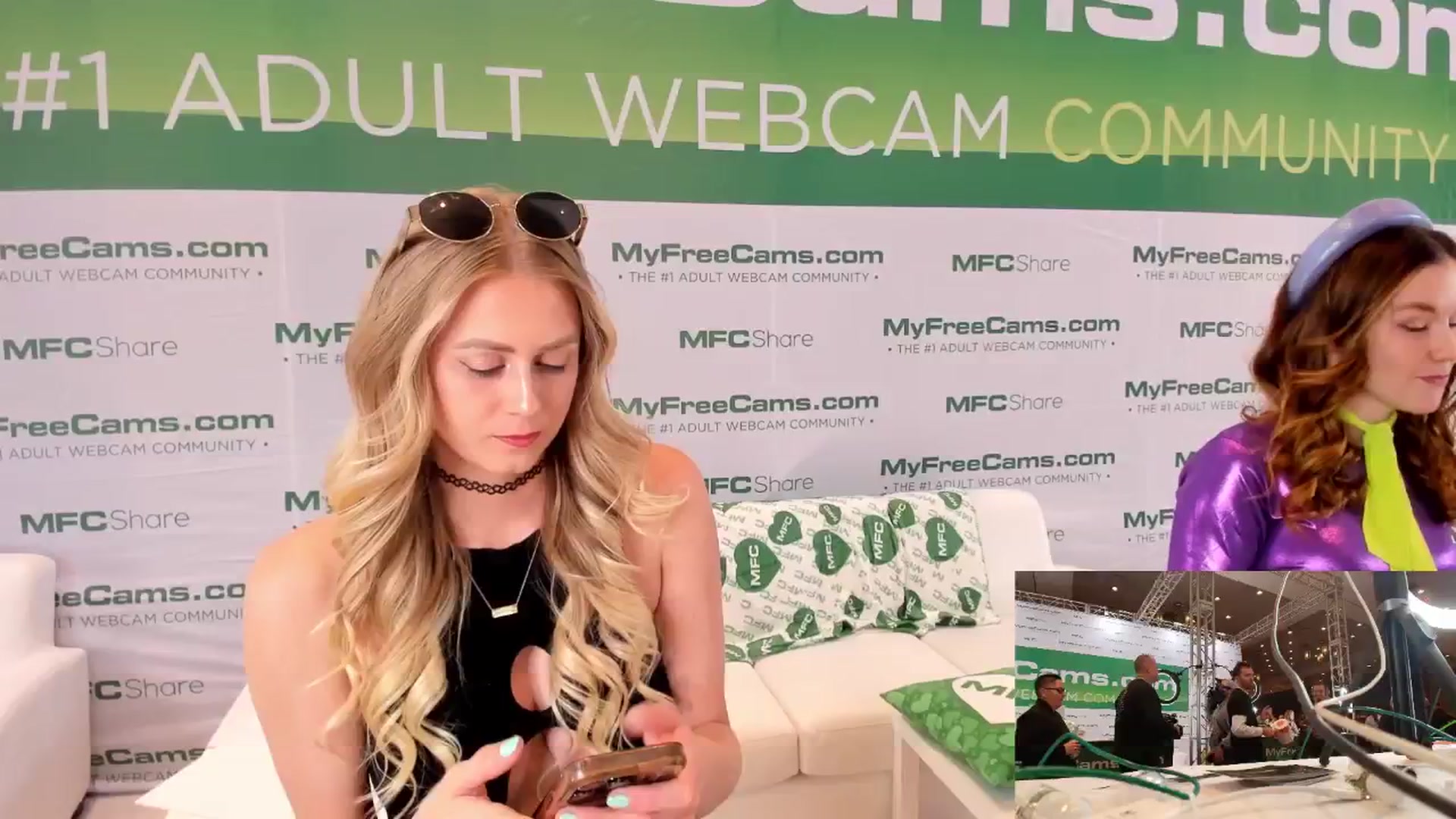 Gallery image thumbnail from AshleyyLovee's myfreecams stream on, 01/23/2025, 22:18 image 3 of 20