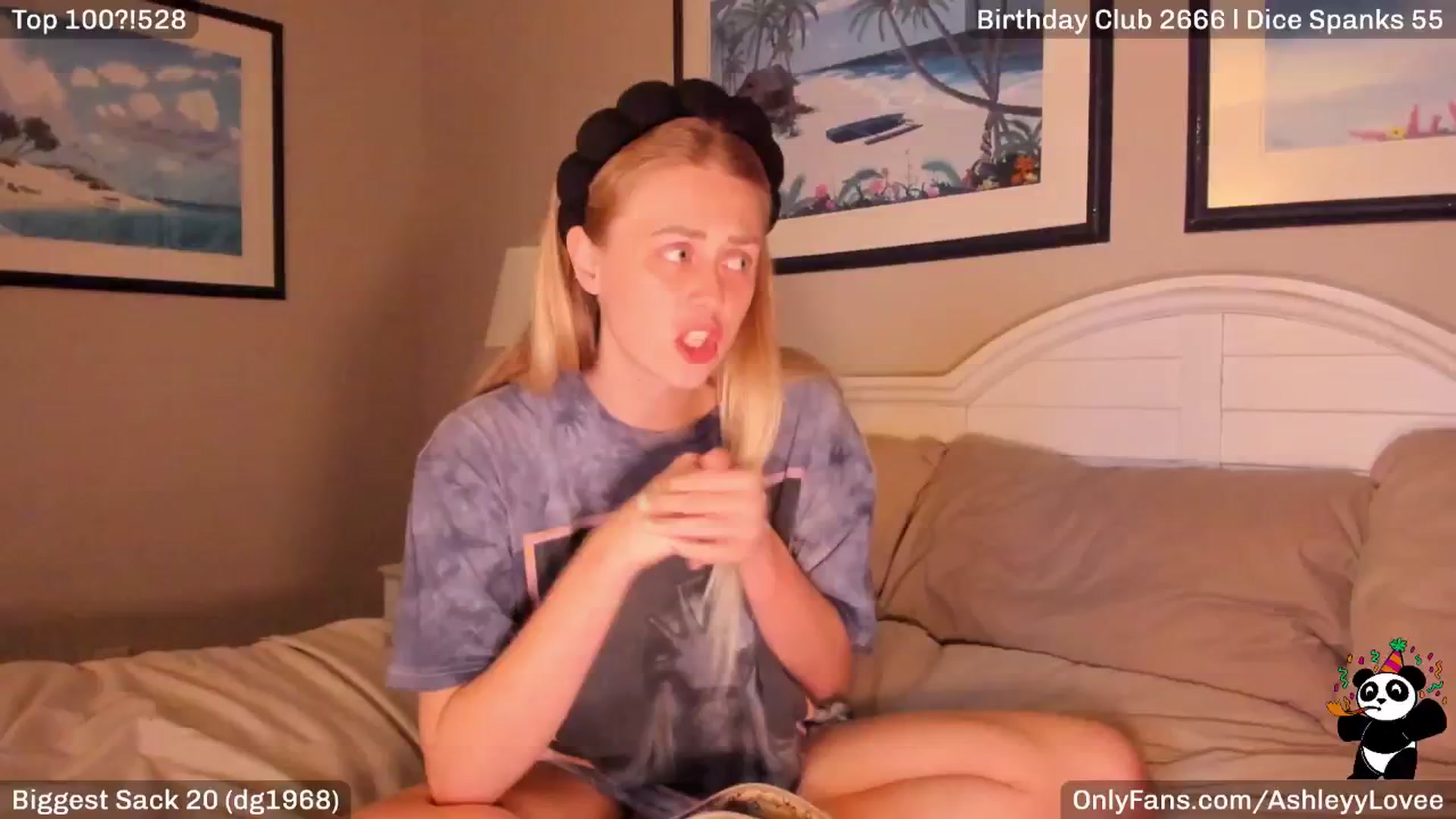 Gallery image thumbnail from AshleyyLovee's myfreecams stream on, 02/01/2025, 24:26 image 4 of 20