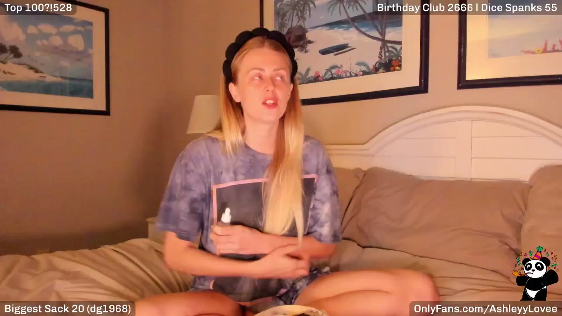Gallery image thumbnail from AshleyyLovee's myfreecams stream on, 02/01/2025, 24:26 image 3 of 20