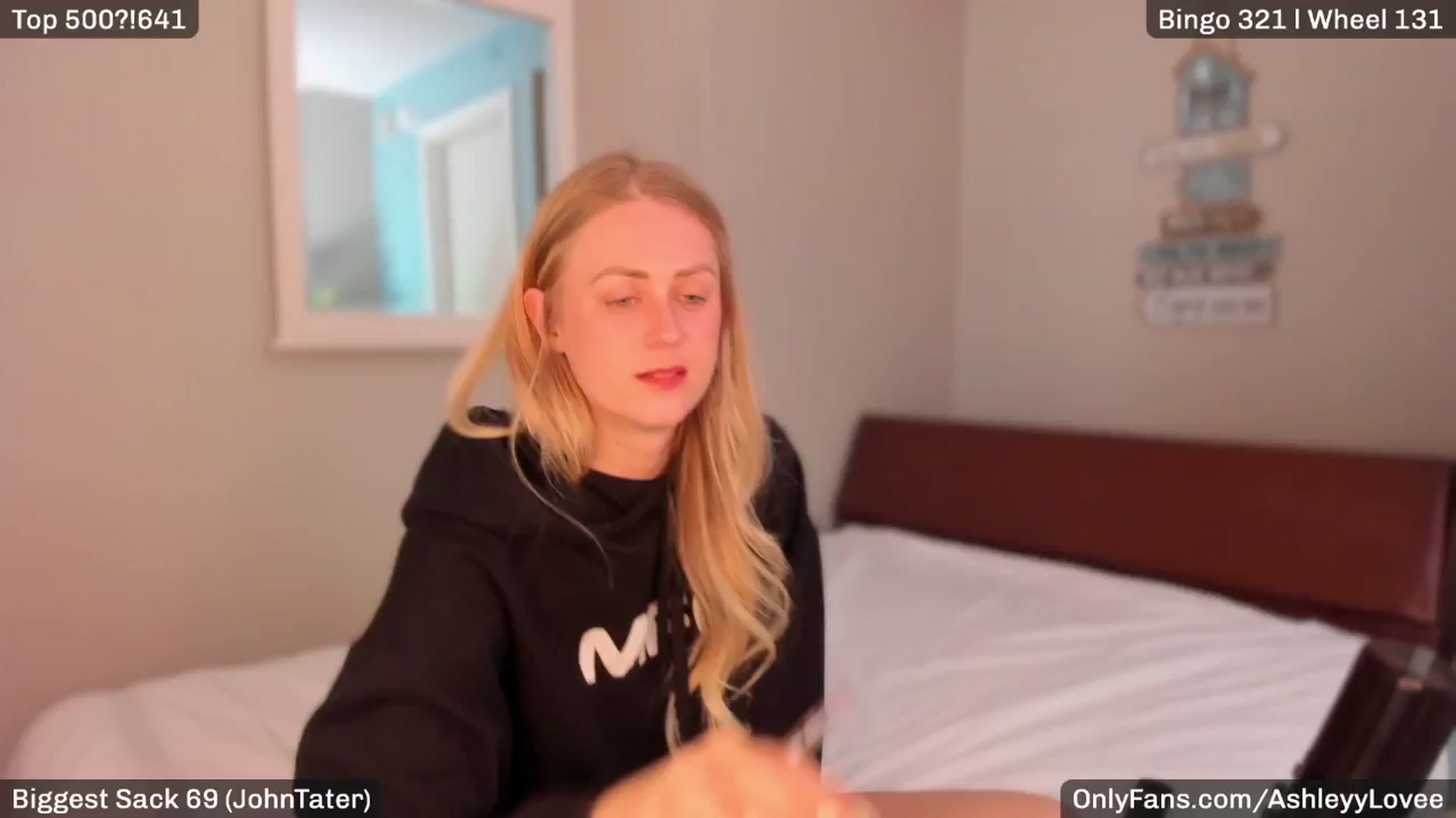 Gallery image thumbnail from AshleyyLovee's myfreecams stream on, 02/05/2025, 24:03 image 4 of 20