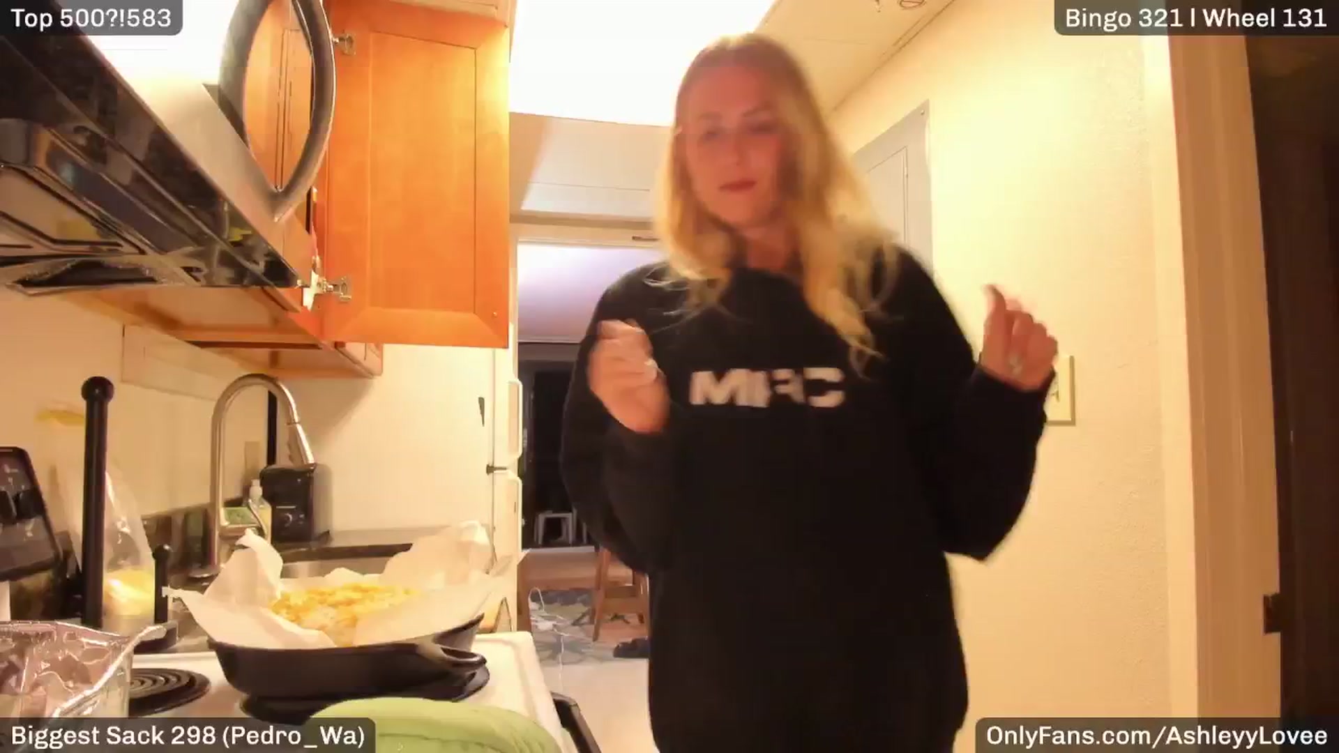 Gallery image thumbnail from AshleyyLovee's myfreecams stream on, 02/05/2025, 01:47 image 8 of 20