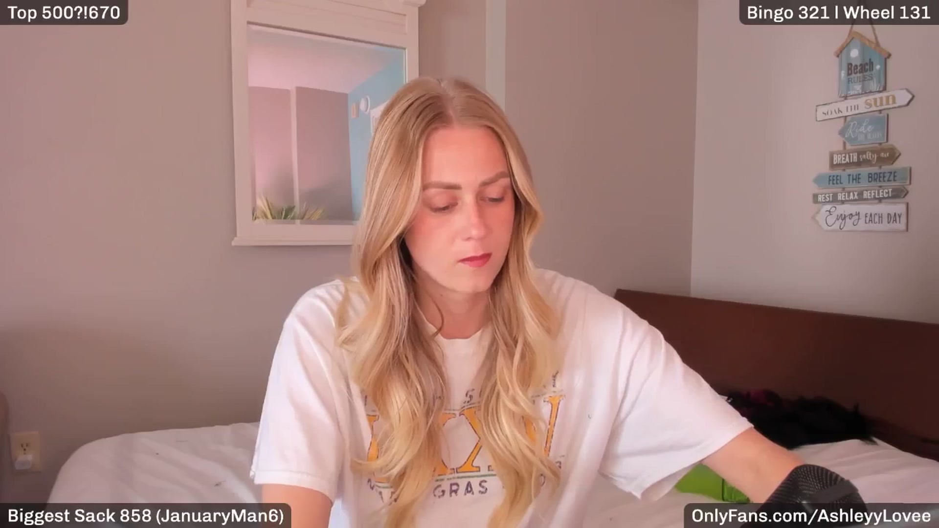 Gallery image thumbnail from AshleyyLovee's myfreecams stream on, 02/06/2025, 20:53 image 14 of 20