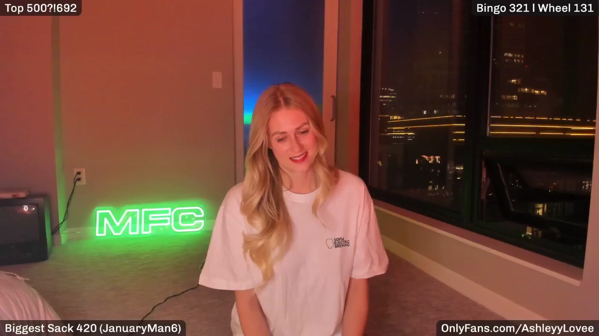 Gallery image thumbnail from AshleyyLovee's myfreecams stream on, 02/22/2025, 01:53 image 9 of 20