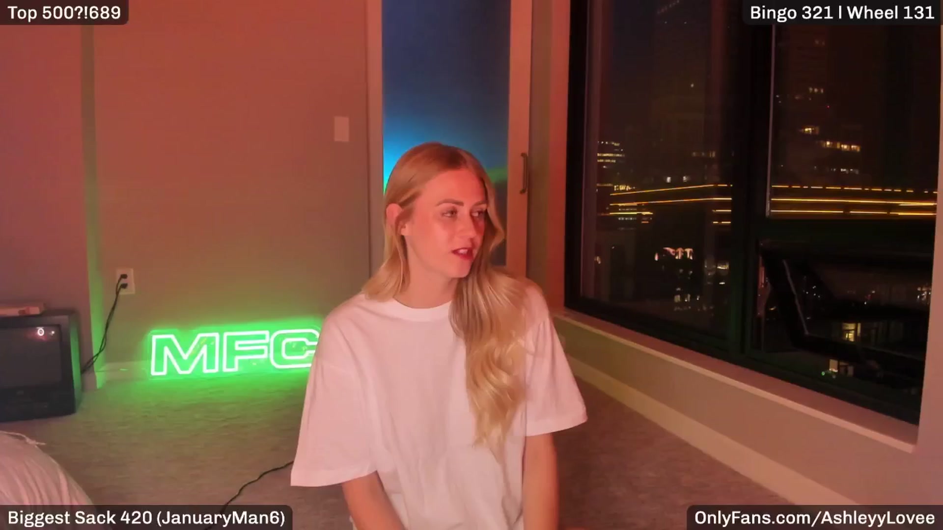 Gallery image thumbnail from AshleyyLovee's myfreecams stream on, 02/22/2025, 01:53 image 11 of 20