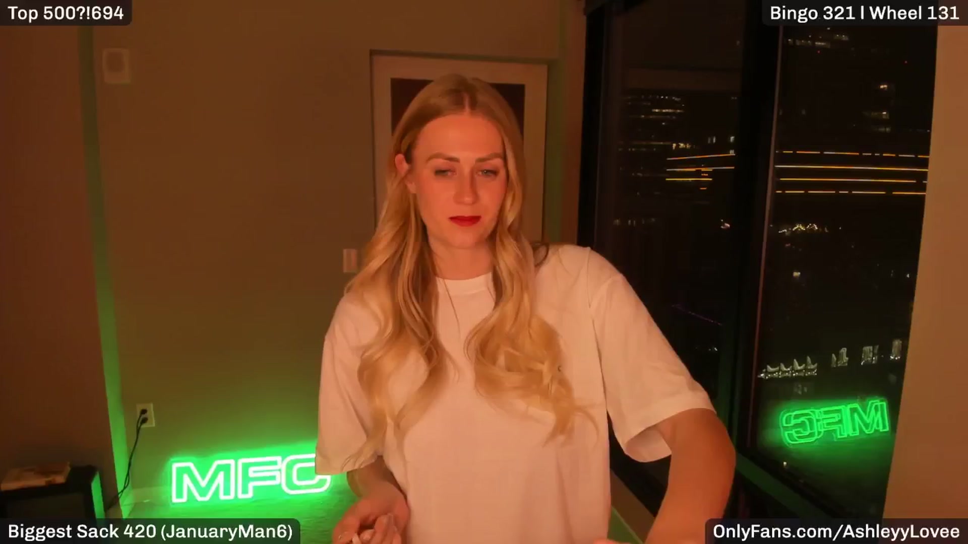 Gallery image thumbnail from AshleyyLovee's myfreecams stream on, 02/22/2025, 01:53 image 2 of 20