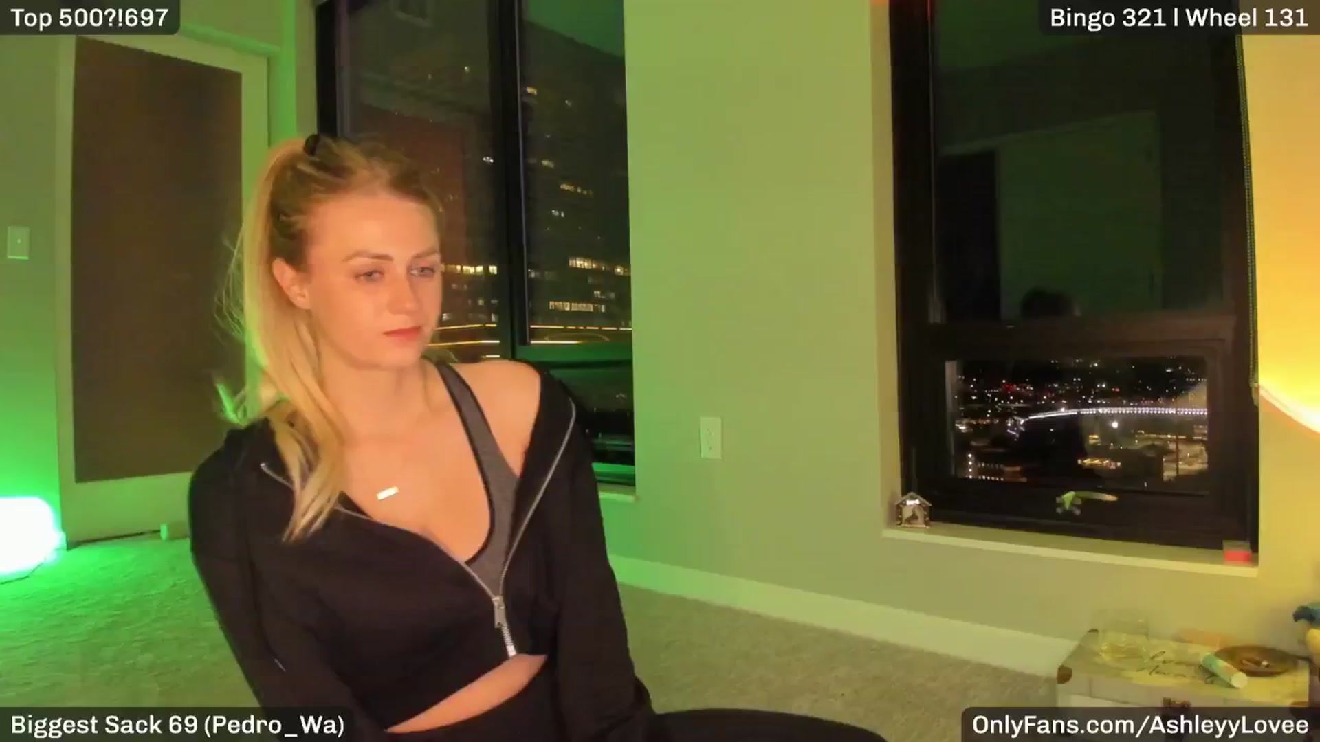 Gallery image thumbnail from AshleyyLovee's myfreecams stream on, 02/25/2025, 24:50 image 18 of 20