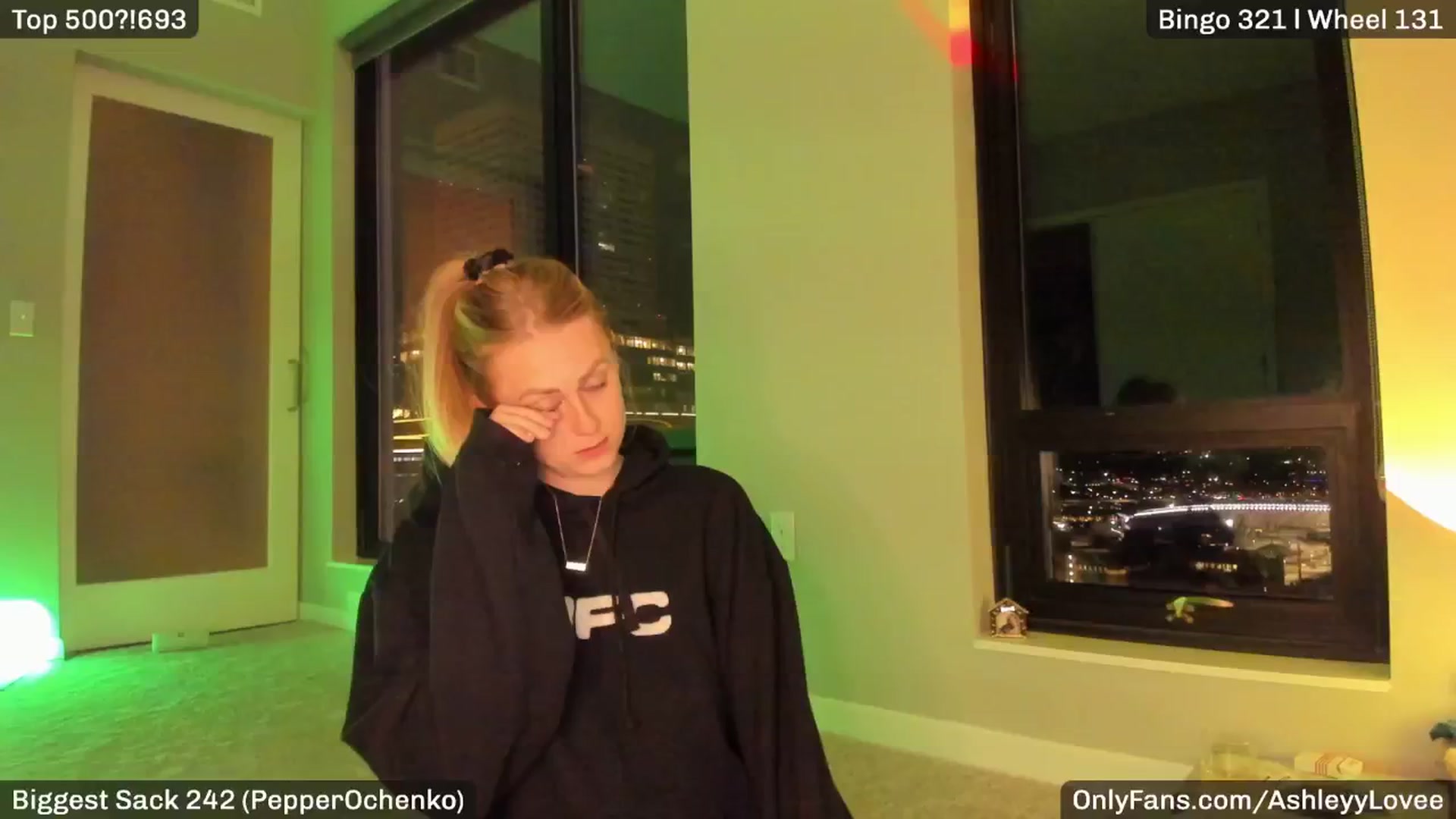 Gallery image thumbnail from AshleyyLovee's myfreecams stream on, 02/25/2025, 02:28 image 17 of 20