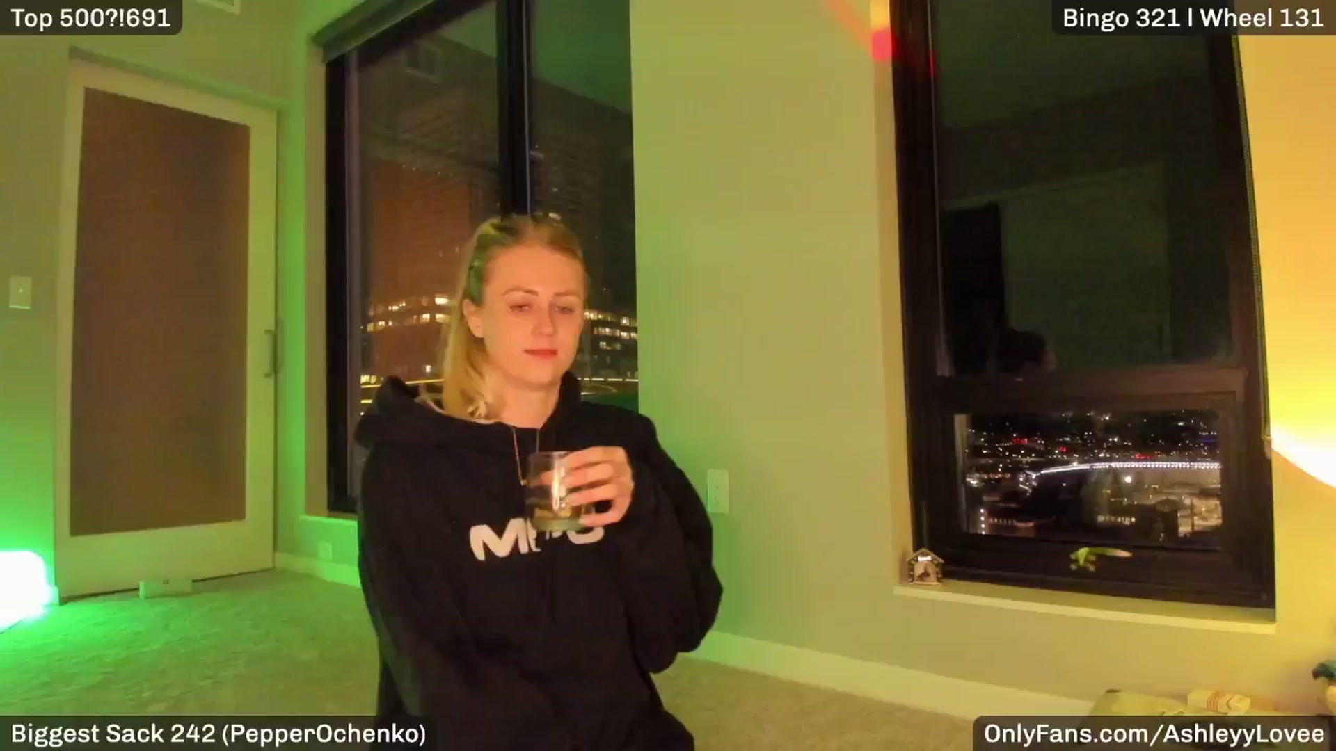 Gallery image thumbnail from AshleyyLovee's myfreecams stream on, 02/25/2025, 02:28 image 18 of 20