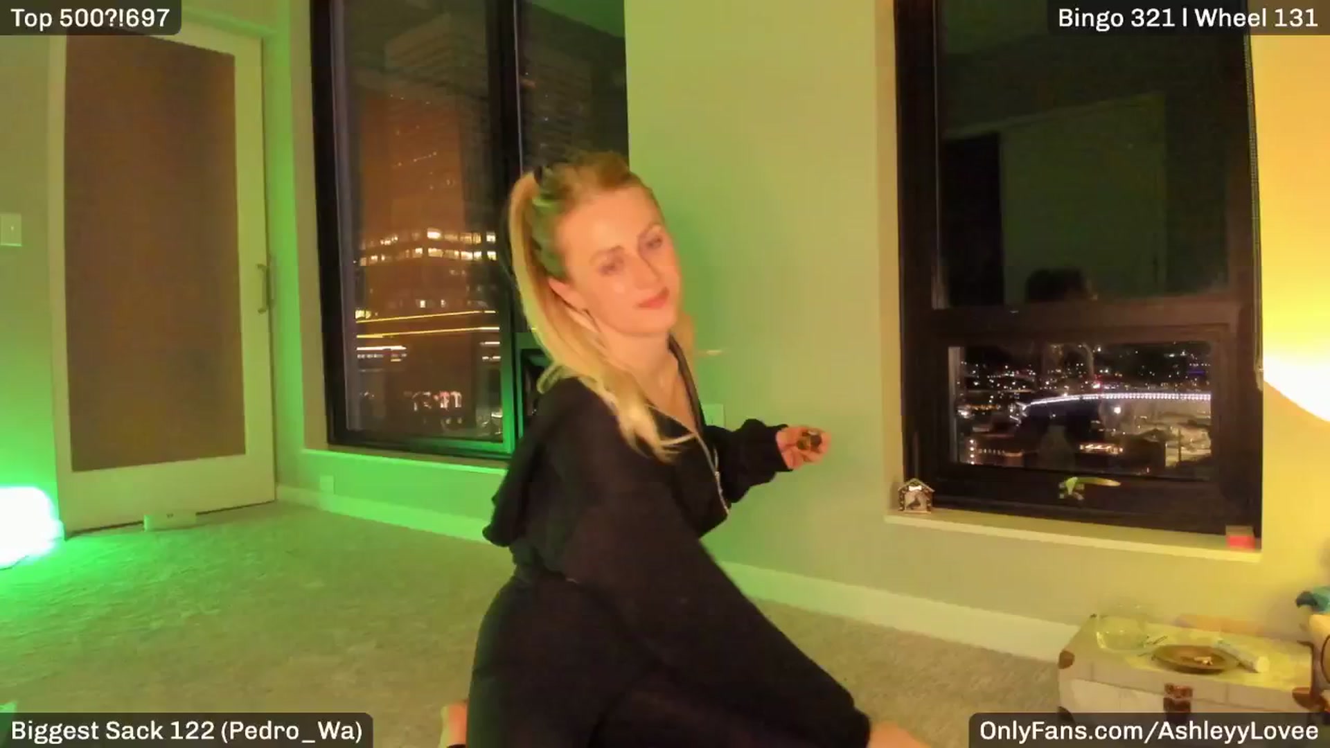 Gallery image thumbnail from AshleyyLovee's myfreecams stream on, 02/25/2025, 02:28 image 5 of 20
