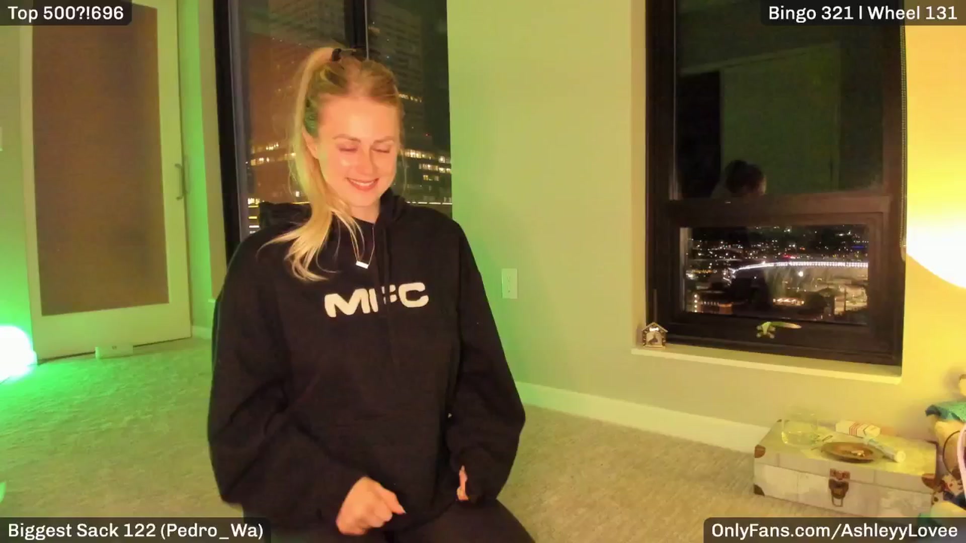 Gallery image thumbnail from AshleyyLovee's myfreecams stream on, 02/25/2025, 02:28 image 9 of 20