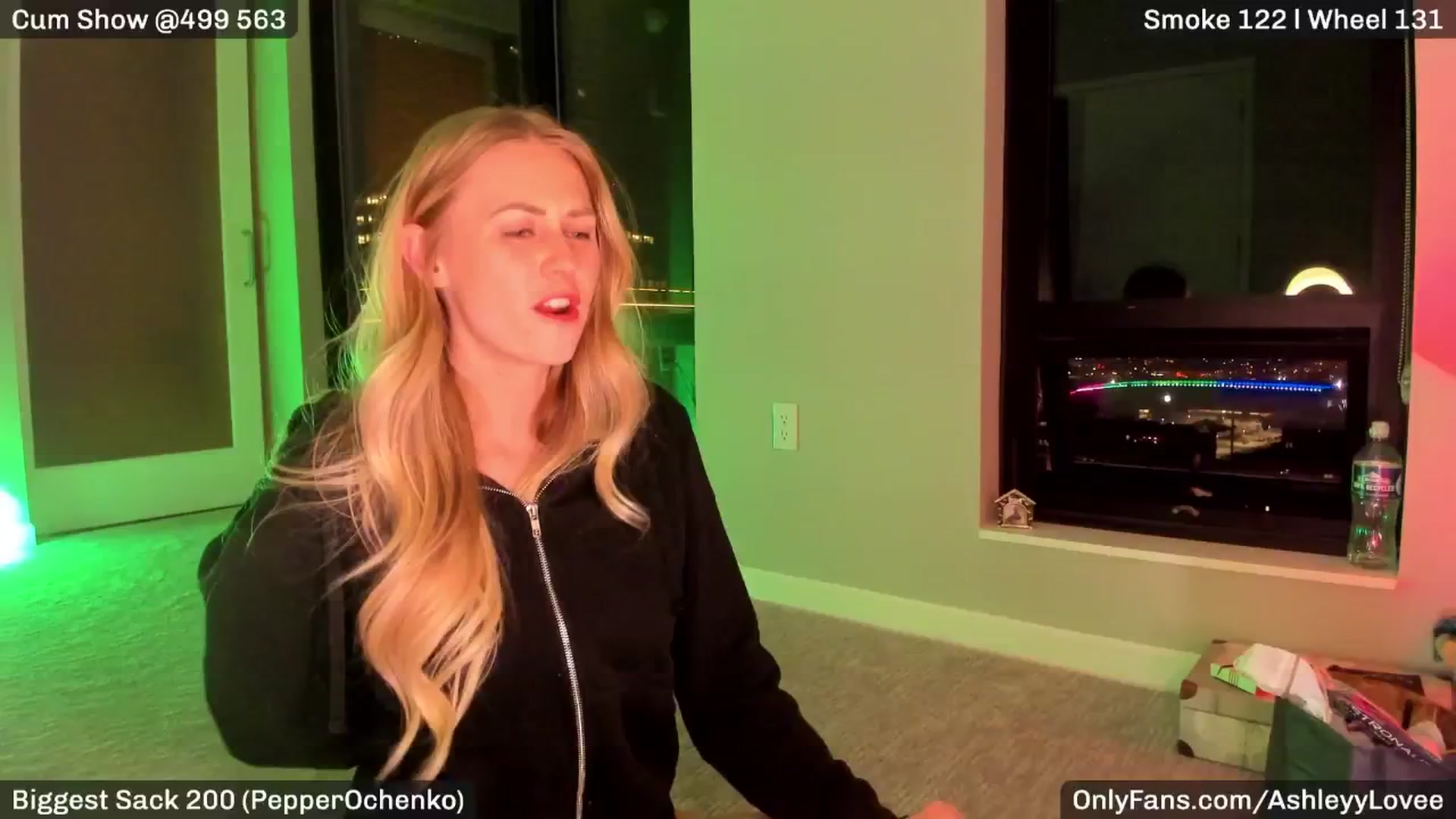 Gallery image thumbnail from AshleyyLovee's myfreecams stream on, 03/01/2025, 04:42 image 10 of 20