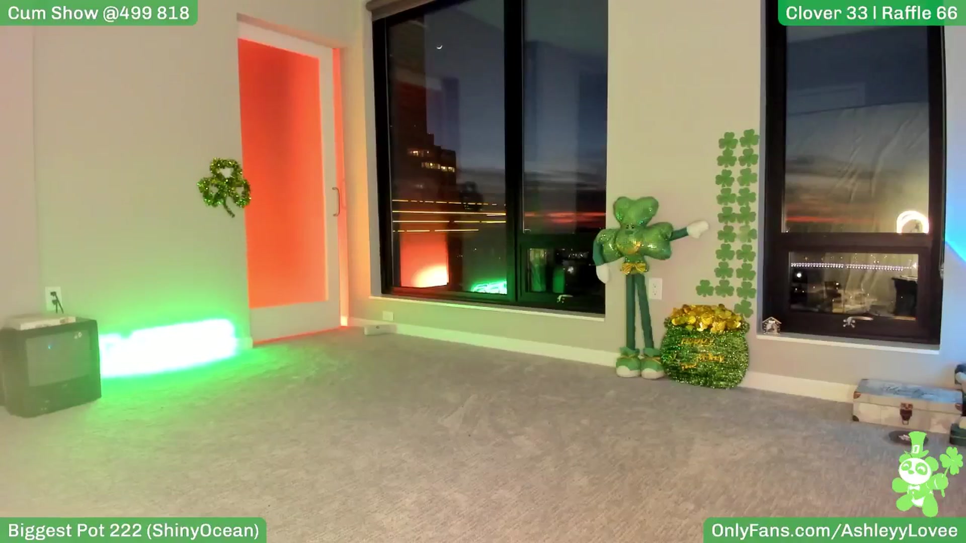 Gallery image thumbnail from AshleyyLovee's myfreecams stream on, 03/02/2025, 01:10 image 13 of 20