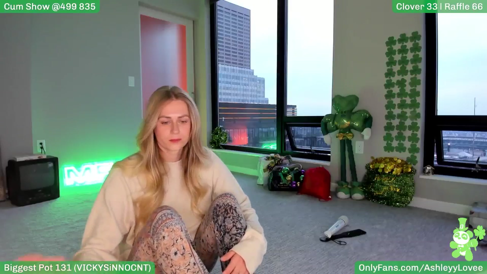 Gallery image thumbnail from AshleyyLovee's myfreecams stream on, 03/04/2025, 24:40 image 15 of 20