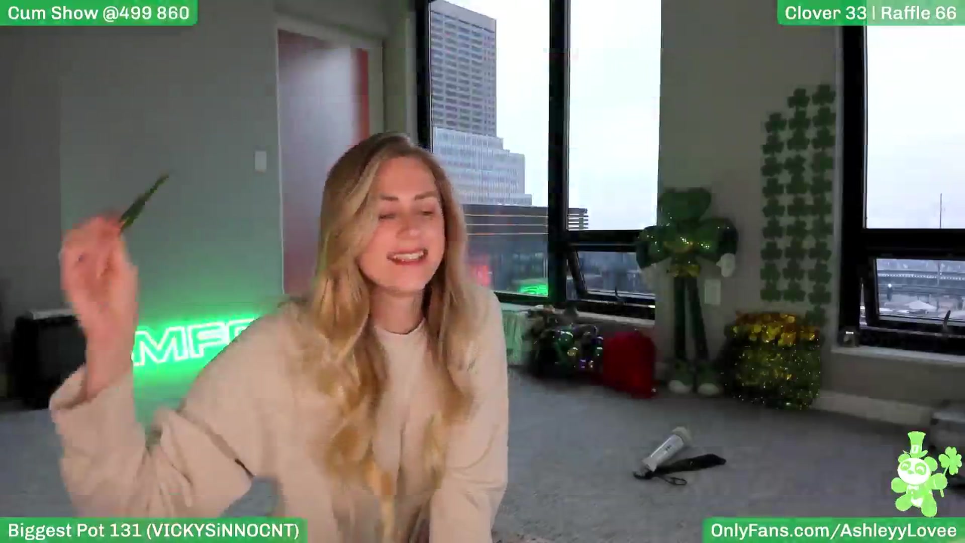 Gallery image thumbnail from AshleyyLovee's myfreecams stream on, 03/04/2025, 24:40 image 13 of 20