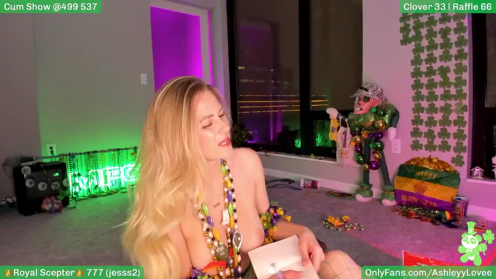 Gallery image thumbnail from AshleyyLovee's myfreecams stream on, 03/05/2025, 04:17 image 18 of 20