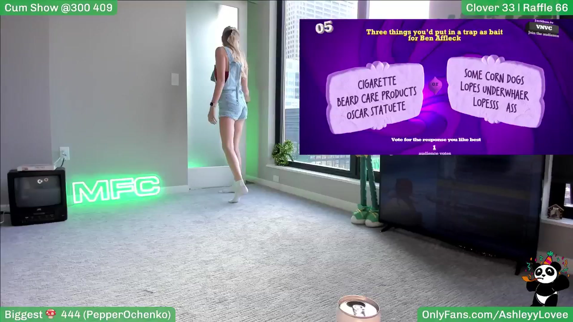 Gallery image thumbnail from AshleyyLovee's myfreecams stream on, 03/11/2025, 24:53 image 10 of 20