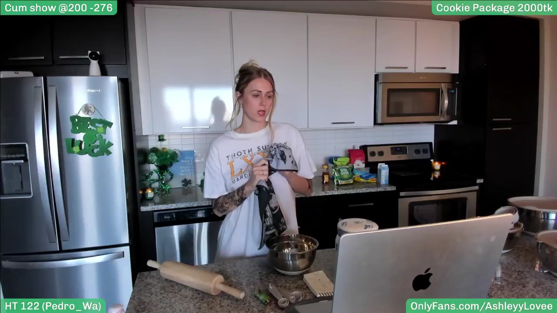 Gallery image thumbnail from AshleyyLovee's myfreecams stream on, 03/16/2025, 22:41 image 16 of 20