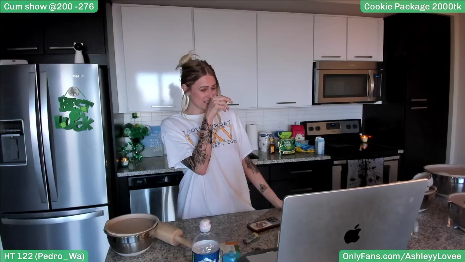 Gallery image thumbnail from AshleyyLovee's myfreecams stream on, 03/16/2025, 22:41 image 13 of 20