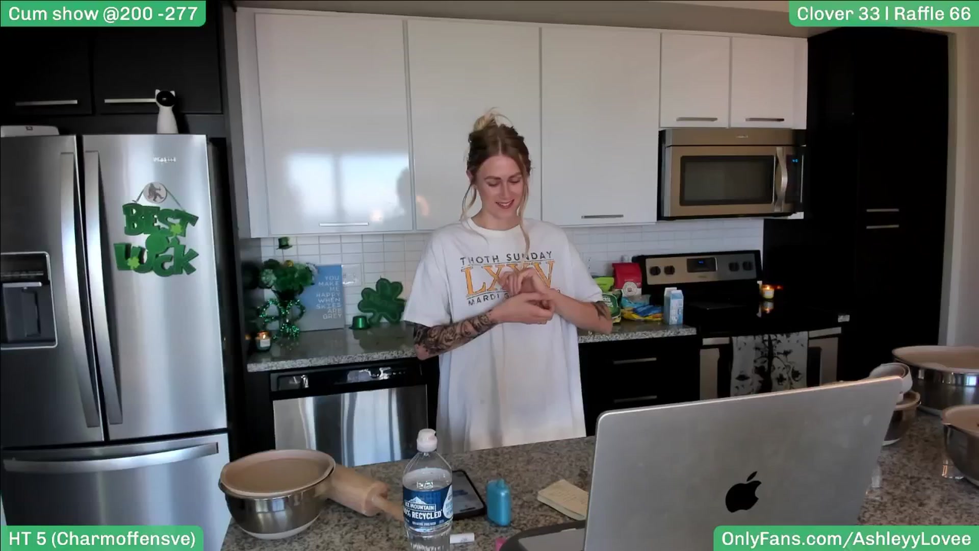 Gallery image thumbnail from AshleyyLovee's myfreecams stream on, 03/16/2025, 22:41 image 5 of 20