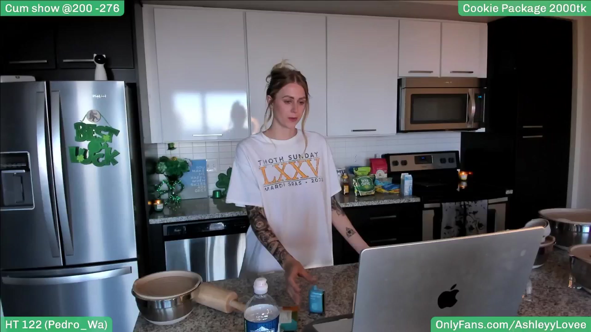 Gallery image thumbnail from AshleyyLovee's myfreecams stream on, 03/16/2025, 22:41 image 14 of 20