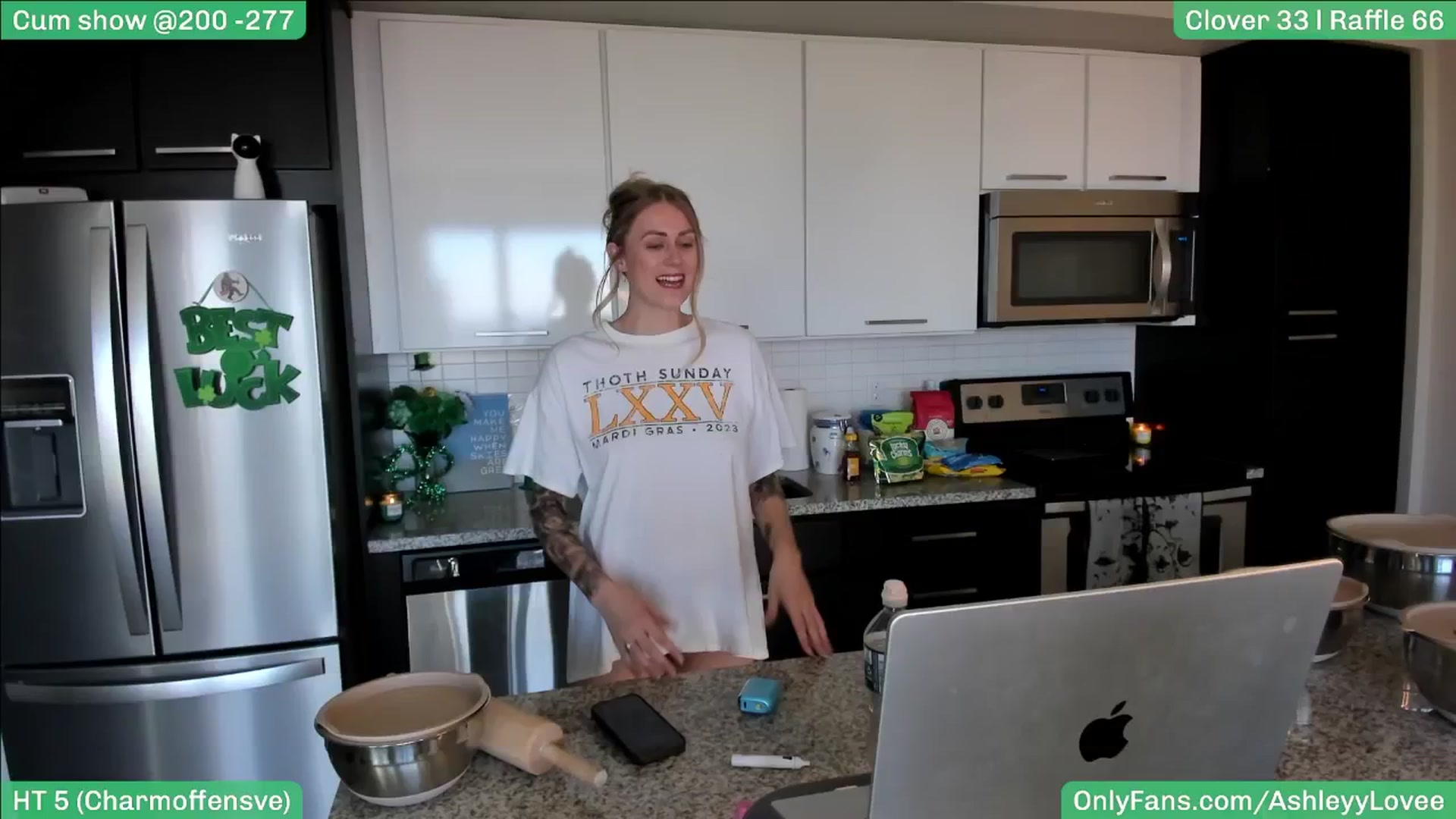 Gallery image thumbnail from AshleyyLovee's myfreecams stream on, 03/16/2025, 22:41 image 2 of 20