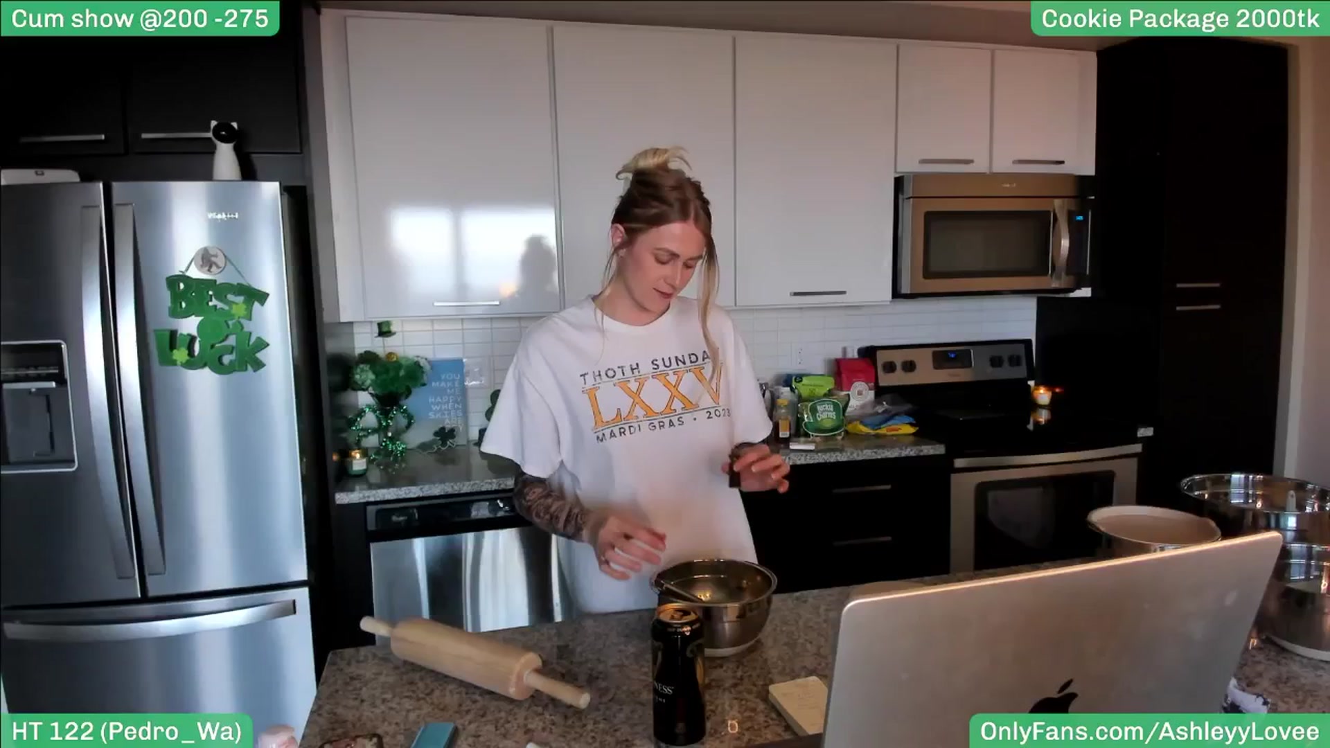 Gallery image thumbnail from AshleyyLovee's myfreecams stream on, 03/16/2025, 23:45 image 8 of 20