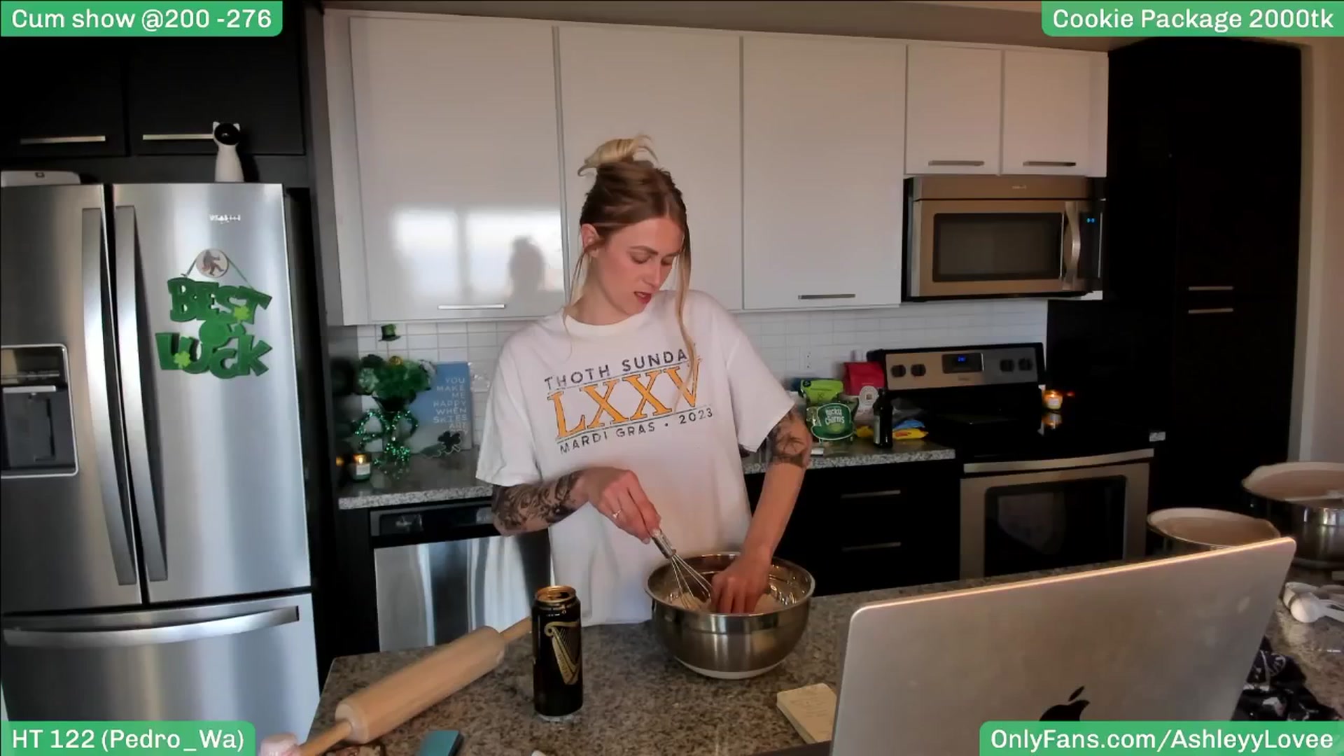 Gallery image thumbnail from AshleyyLovee's myfreecams stream on, 03/16/2025, 23:45 image 11 of 20