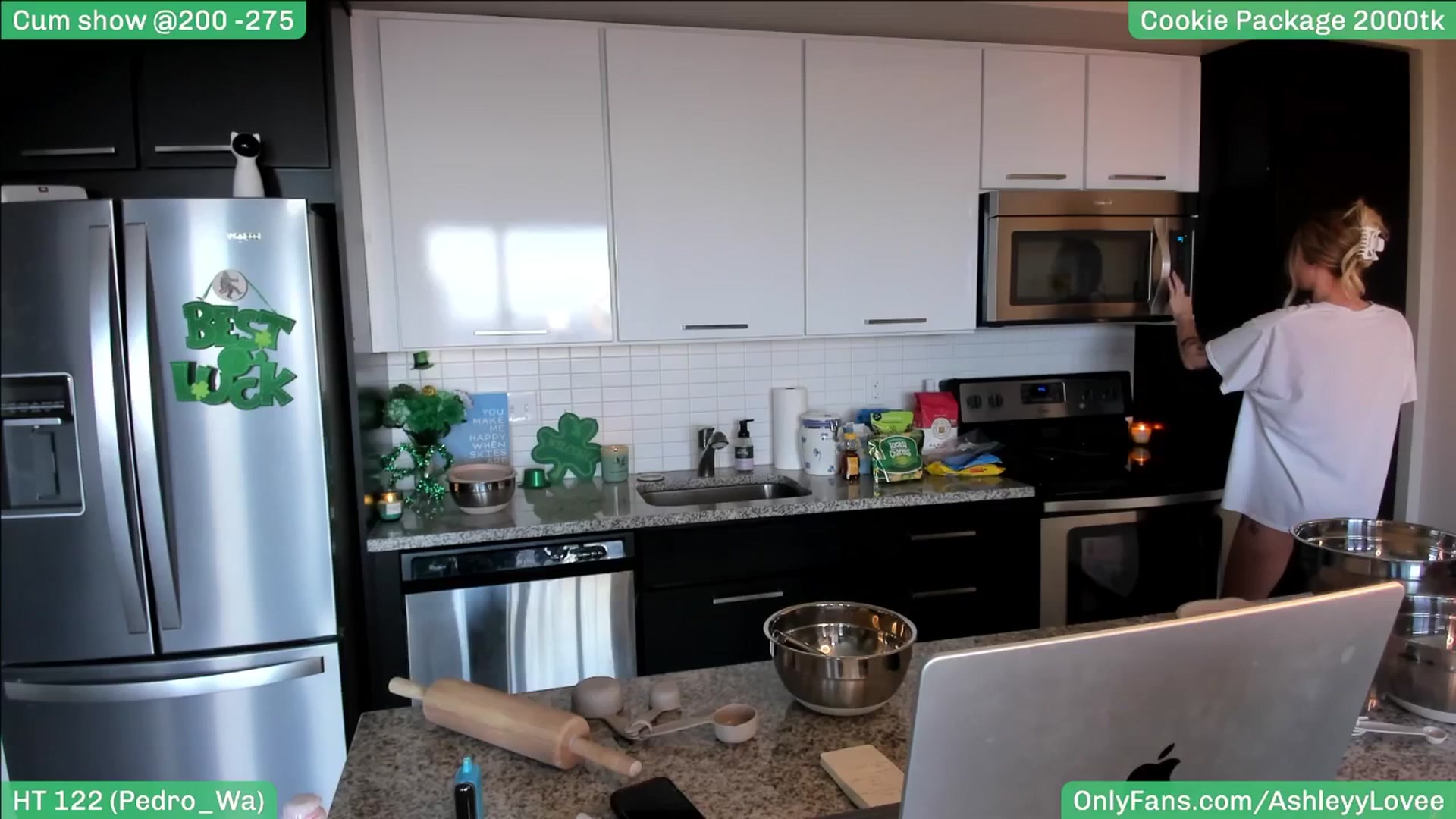 Gallery image thumbnail from AshleyyLovee's myfreecams stream on, 03/16/2025, 23:45 image 1 of 20