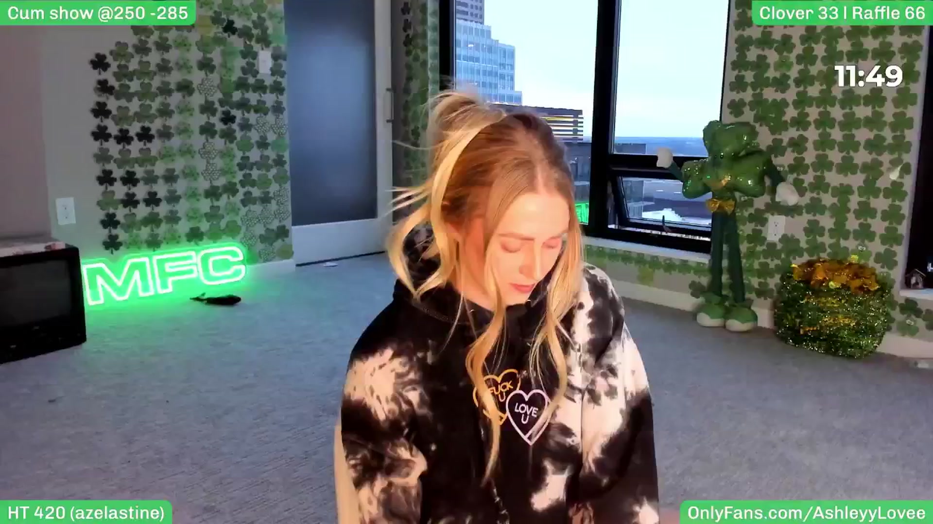 Gallery image thumbnail from AshleyyLovee's myfreecams stream on, 03/23/2025, 24:47 image 18 of 20