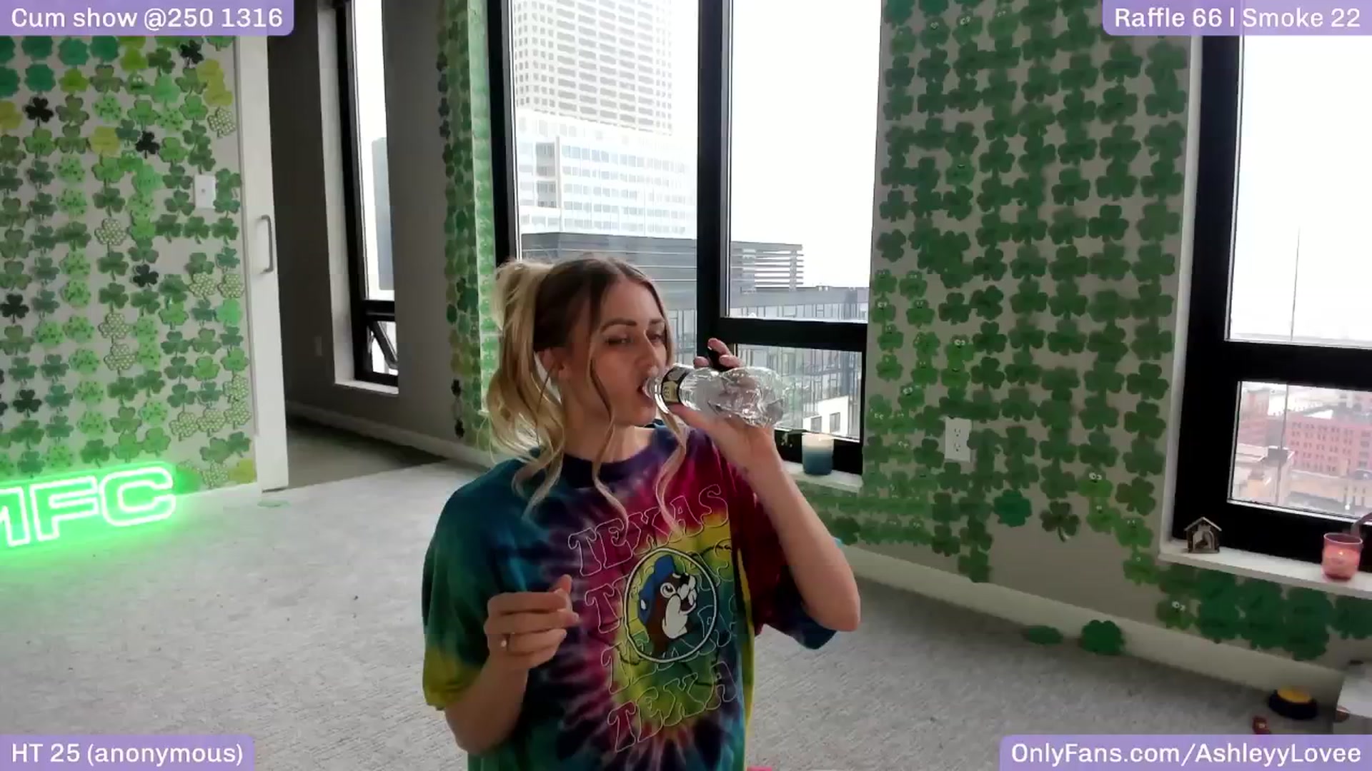 Gallery image thumbnail from AshleyyLovee's myfreecams stream on, 04/01/2025, 22:24 image 9 of 20