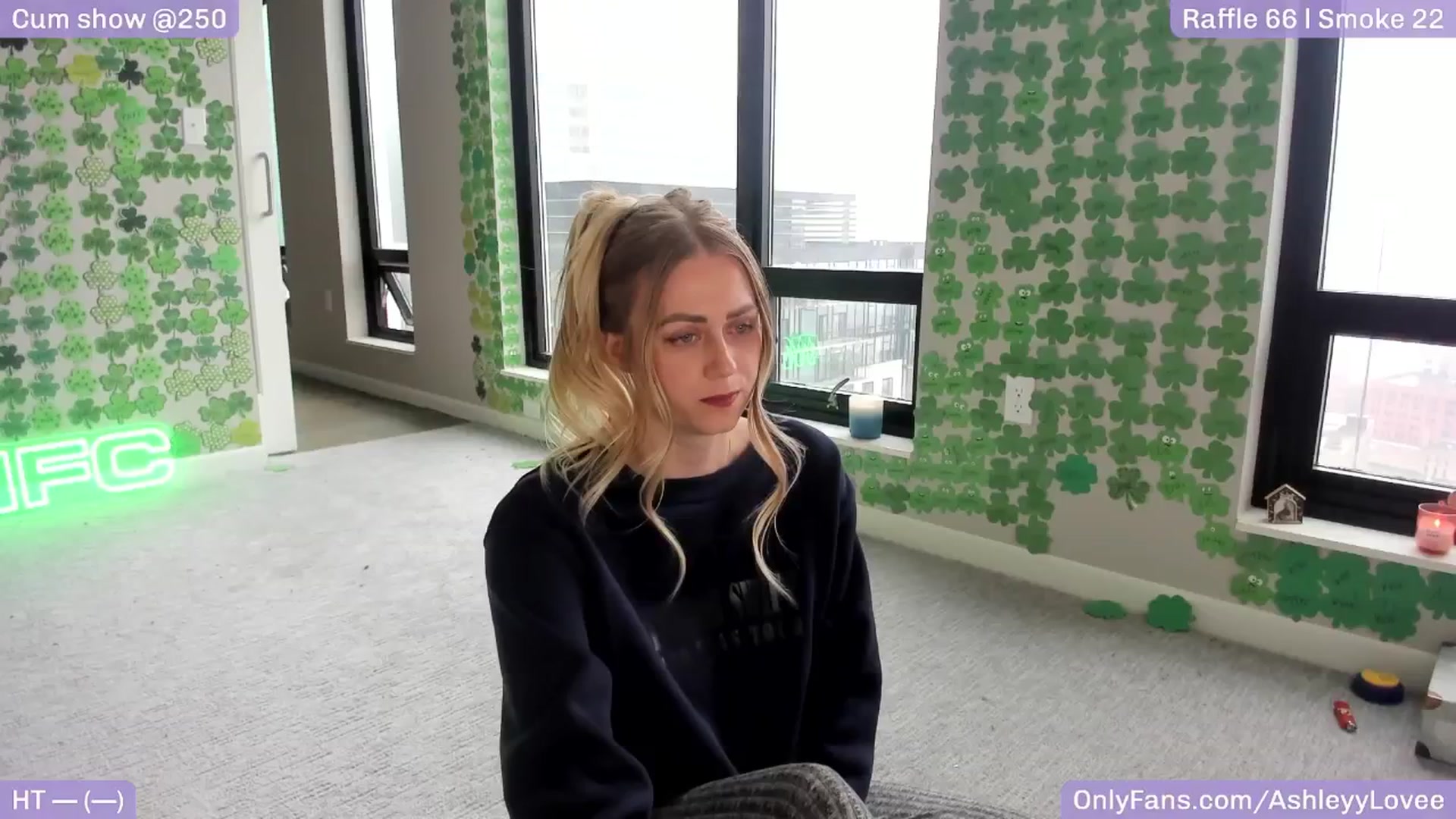 Gallery image thumbnail from AshleyyLovee's myfreecams stream on, 04/01/2025, 22:24 image 1 of 20