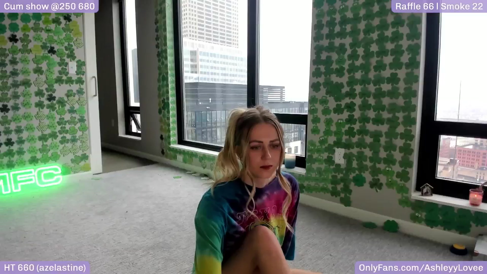 Gallery image thumbnail from AshleyyLovee's myfreecams stream on, 04/01/2025, 22:24 image 18 of 20