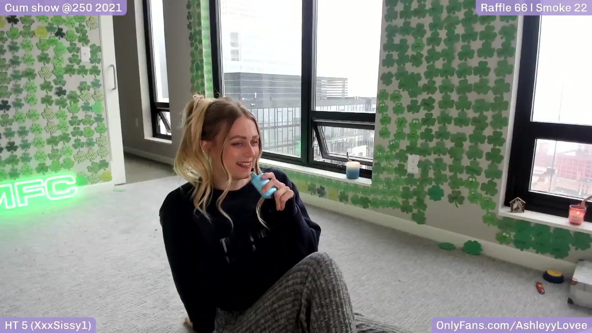 Gallery image thumbnail from AshleyyLovee's myfreecams stream on, 04/01/2025, 22:24 image 2 of 20
