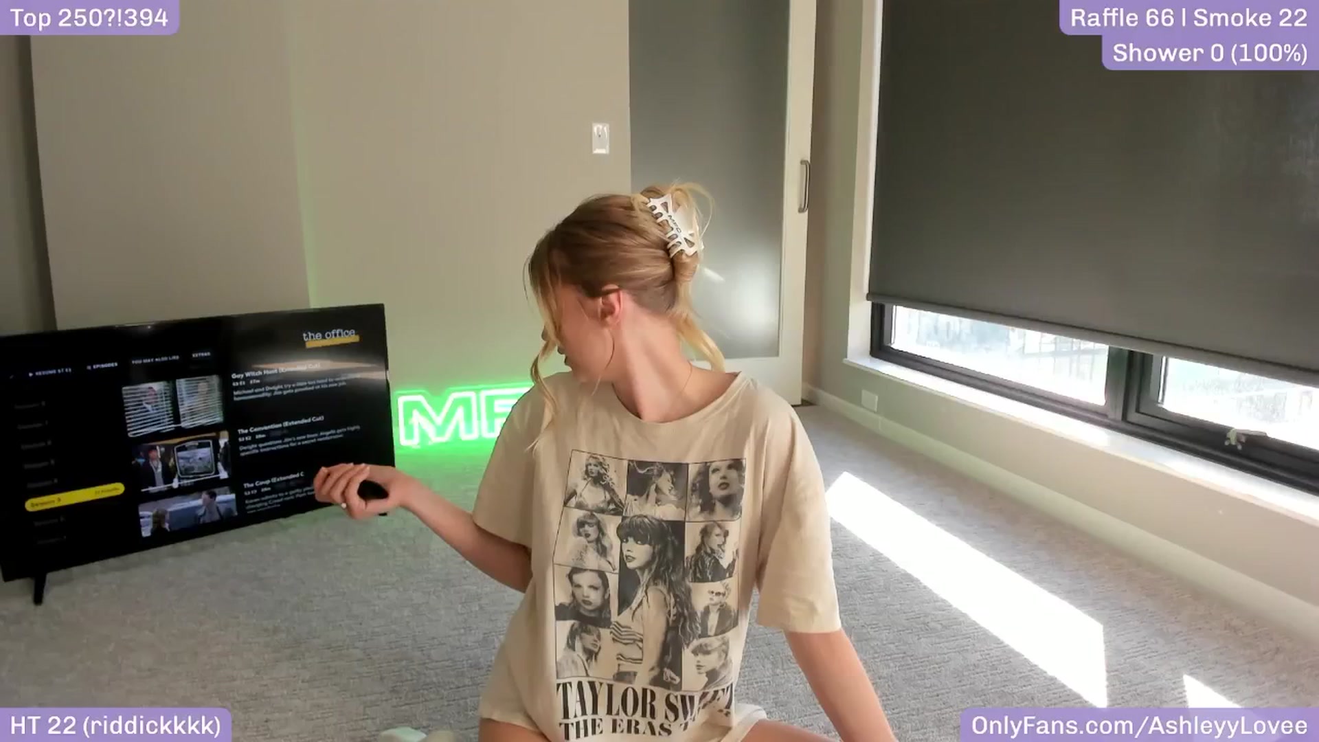Gallery image thumbnail from AshleyyLovee's myfreecams stream on, 04/09/2025, 24:03 image 1 of 20