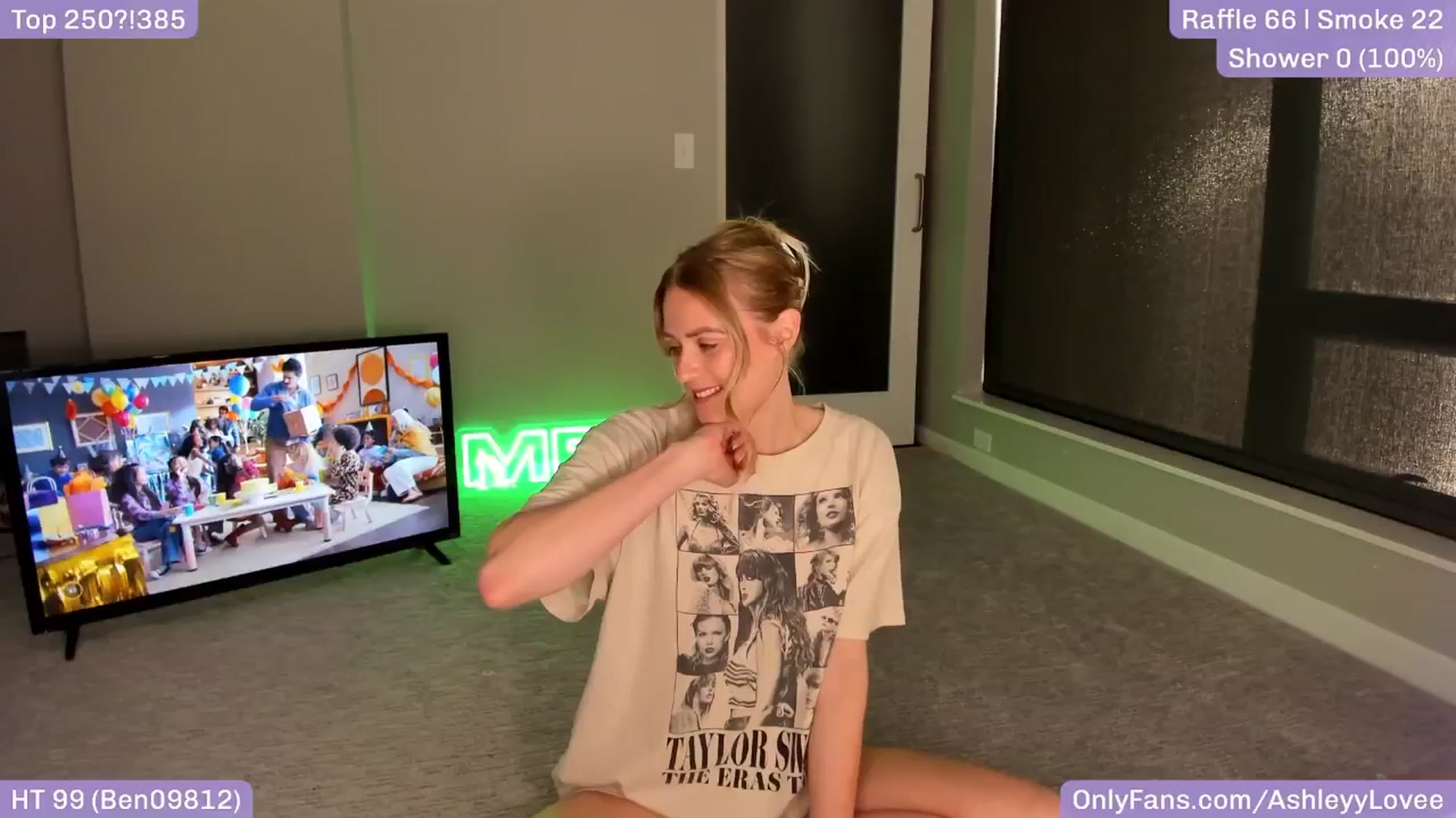 Gallery image thumbnail from AshleyyLovee's myfreecams stream on, 04/09/2025, 24:03 image 18 of 20