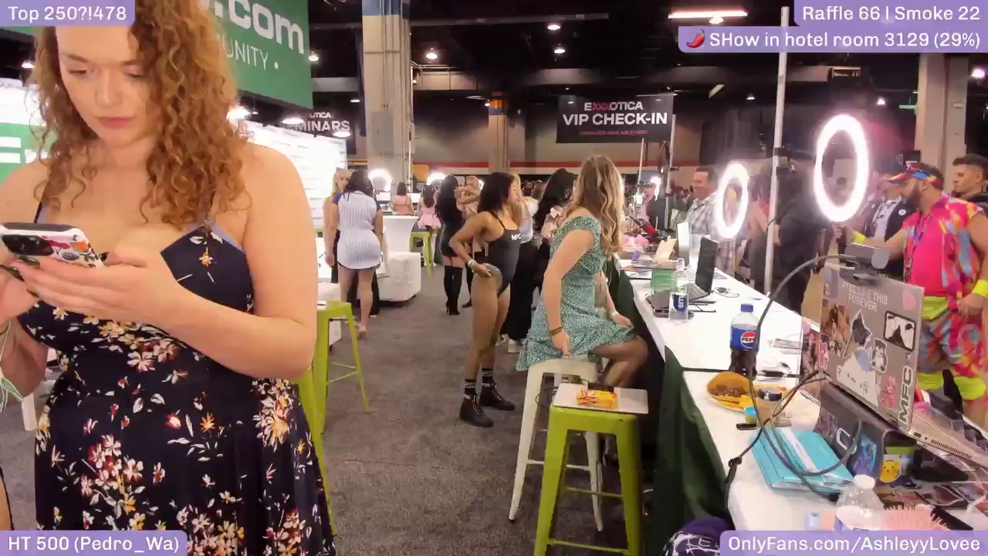 Gallery image thumbnail from AshleyyLovee's myfreecams stream on, 04/12/2025, 03:37 image 6 of 20