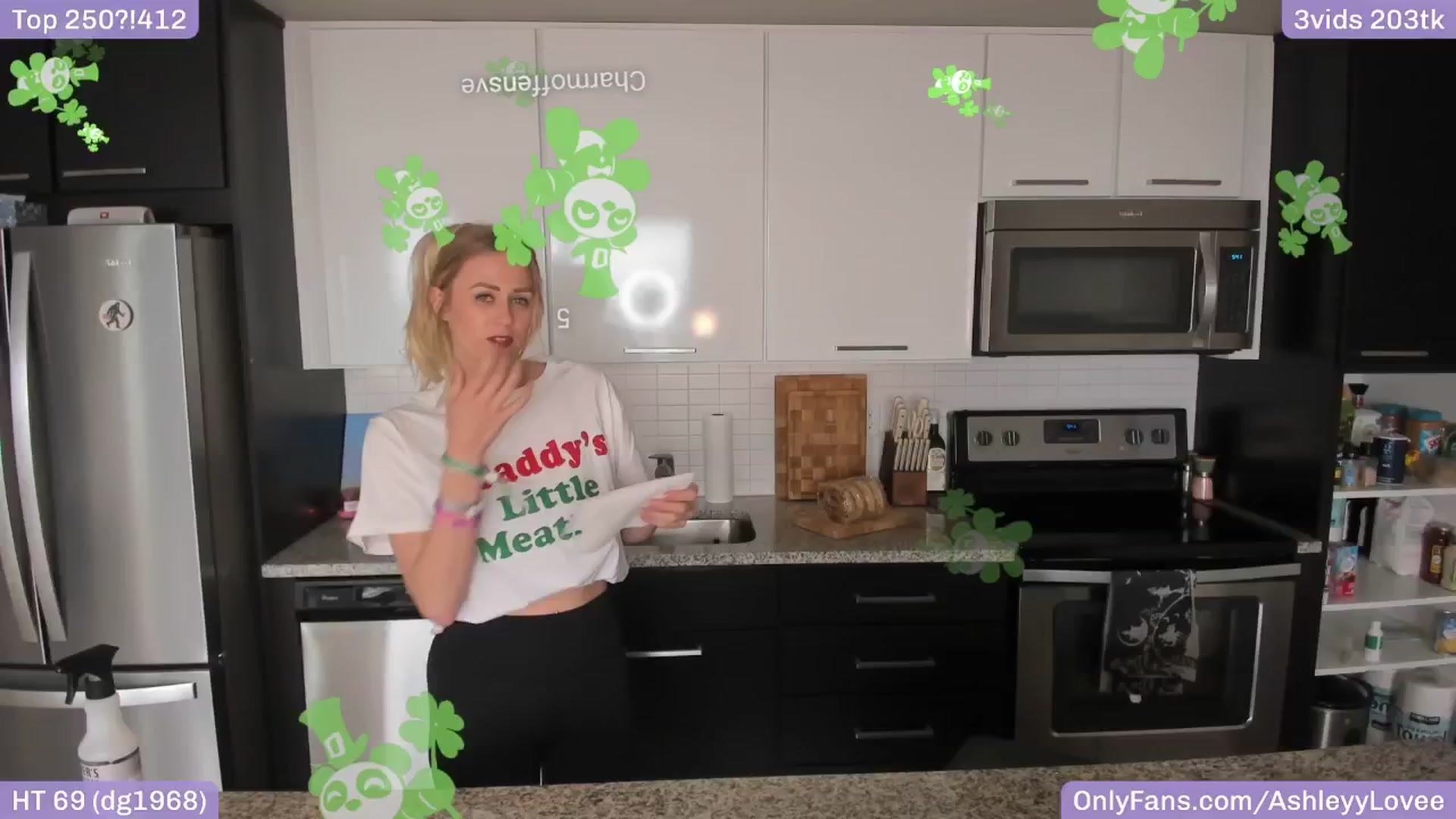 Gallery image thumbnail from AshleyyLovee's myfreecams stream on, 04/15/2025, 24:05 image 4 of 20