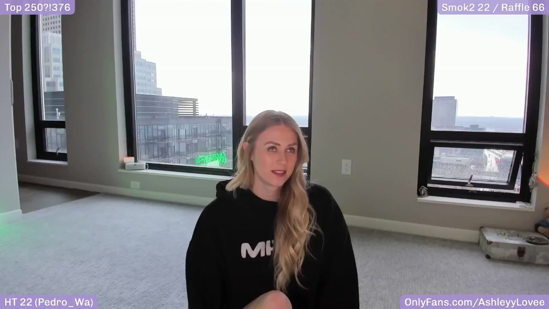 Gallery image thumbnail from AshleyyLovee's myfreecams stream on, 04/17/2025, 23:48 image 6 of 20