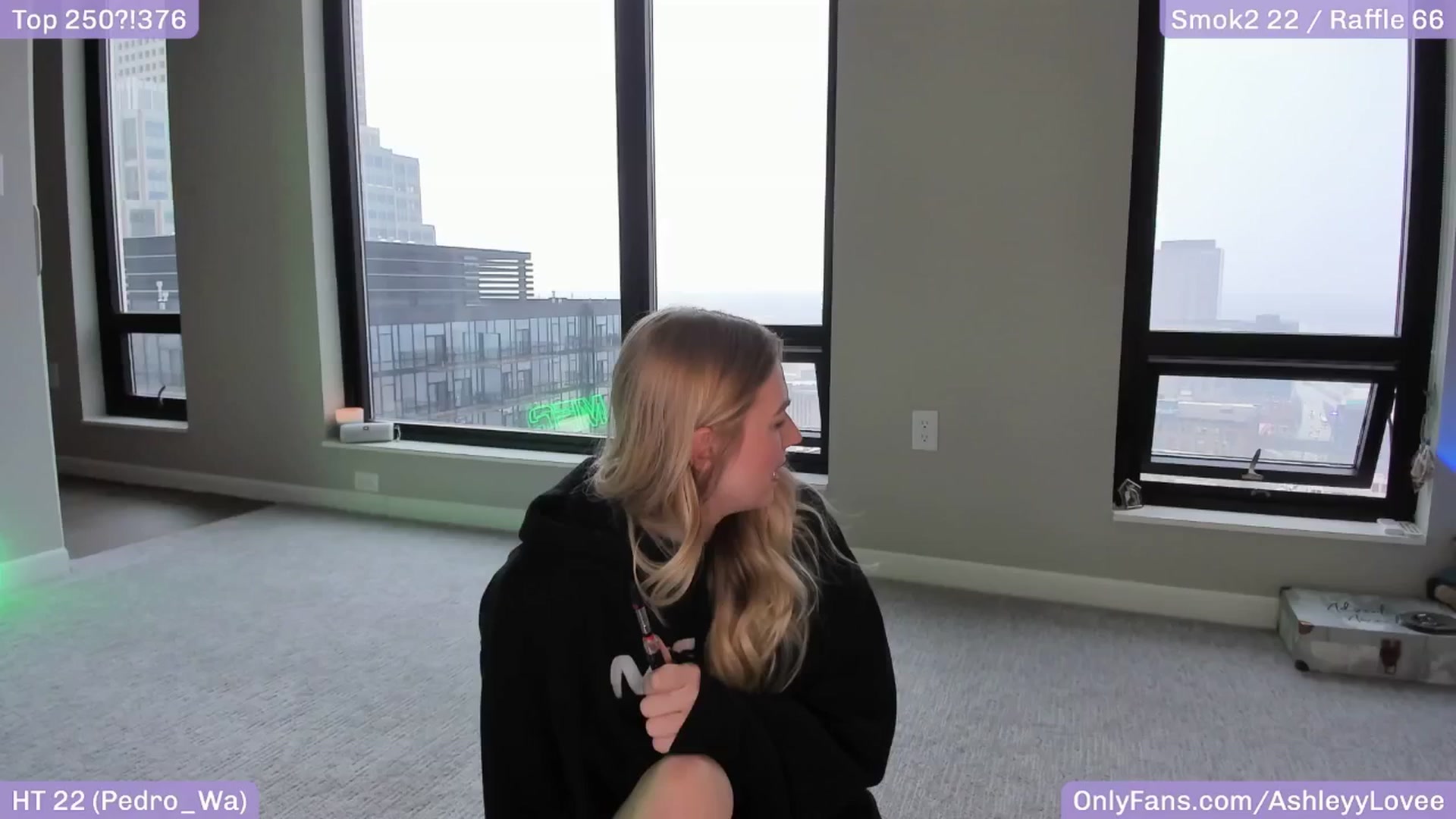 Gallery image thumbnail from AshleyyLovee's myfreecams stream on, 04/17/2025, 23:48 image 5 of 20